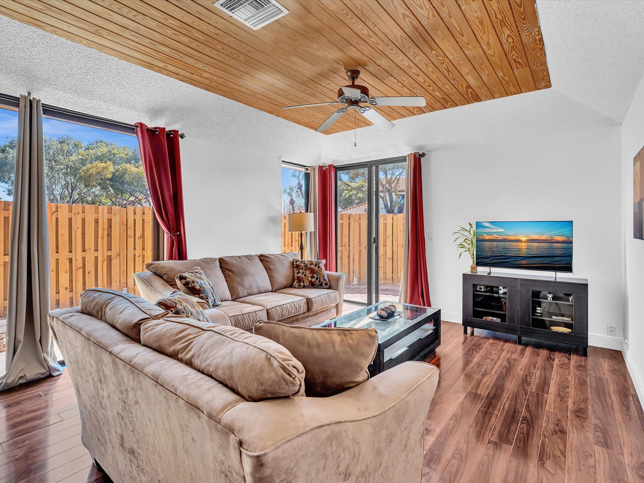 5719 Fox Holw #A Boca Raton, FL 33486