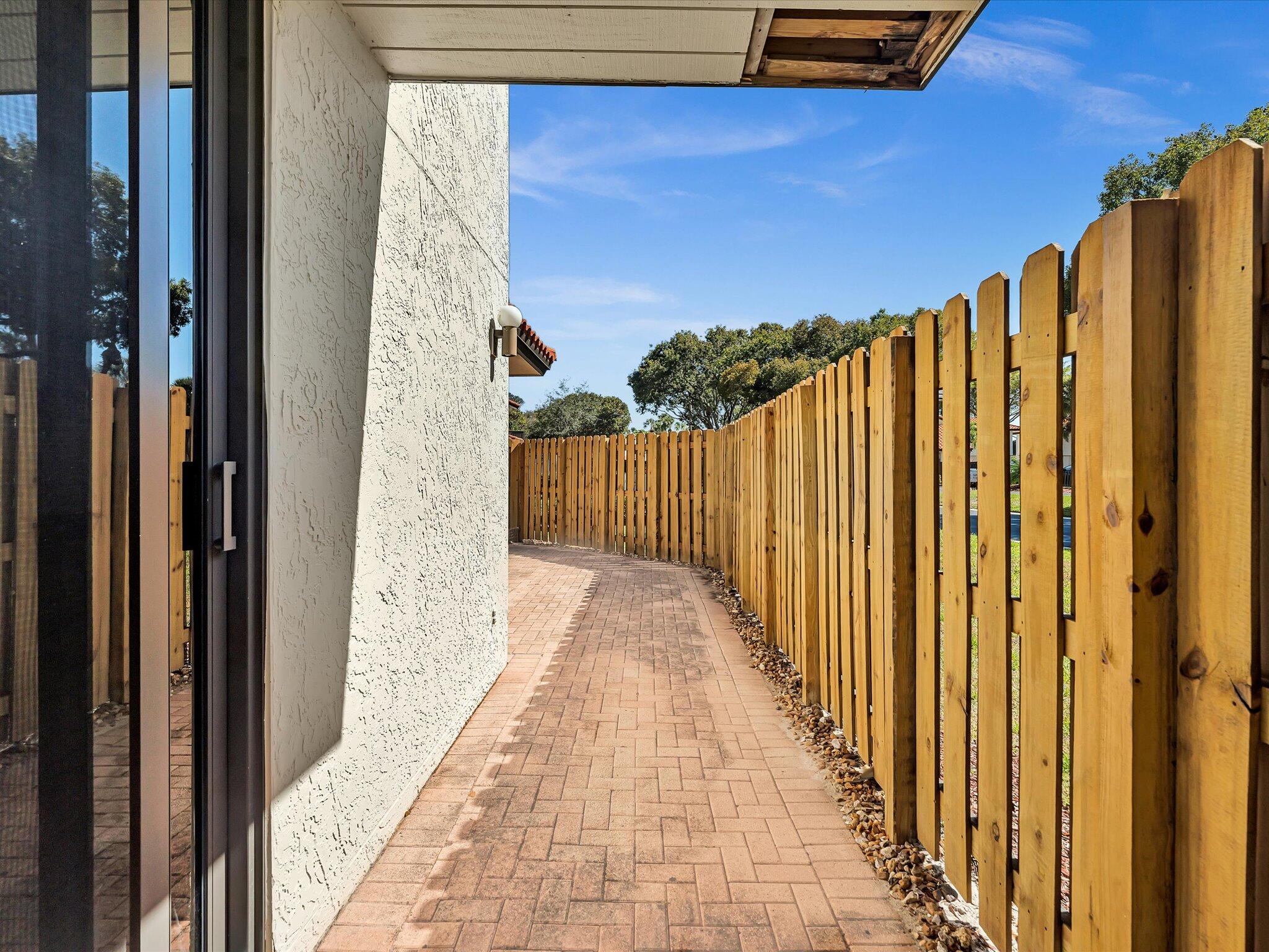 5719 Fox Holw #A Boca Raton, FL 33486