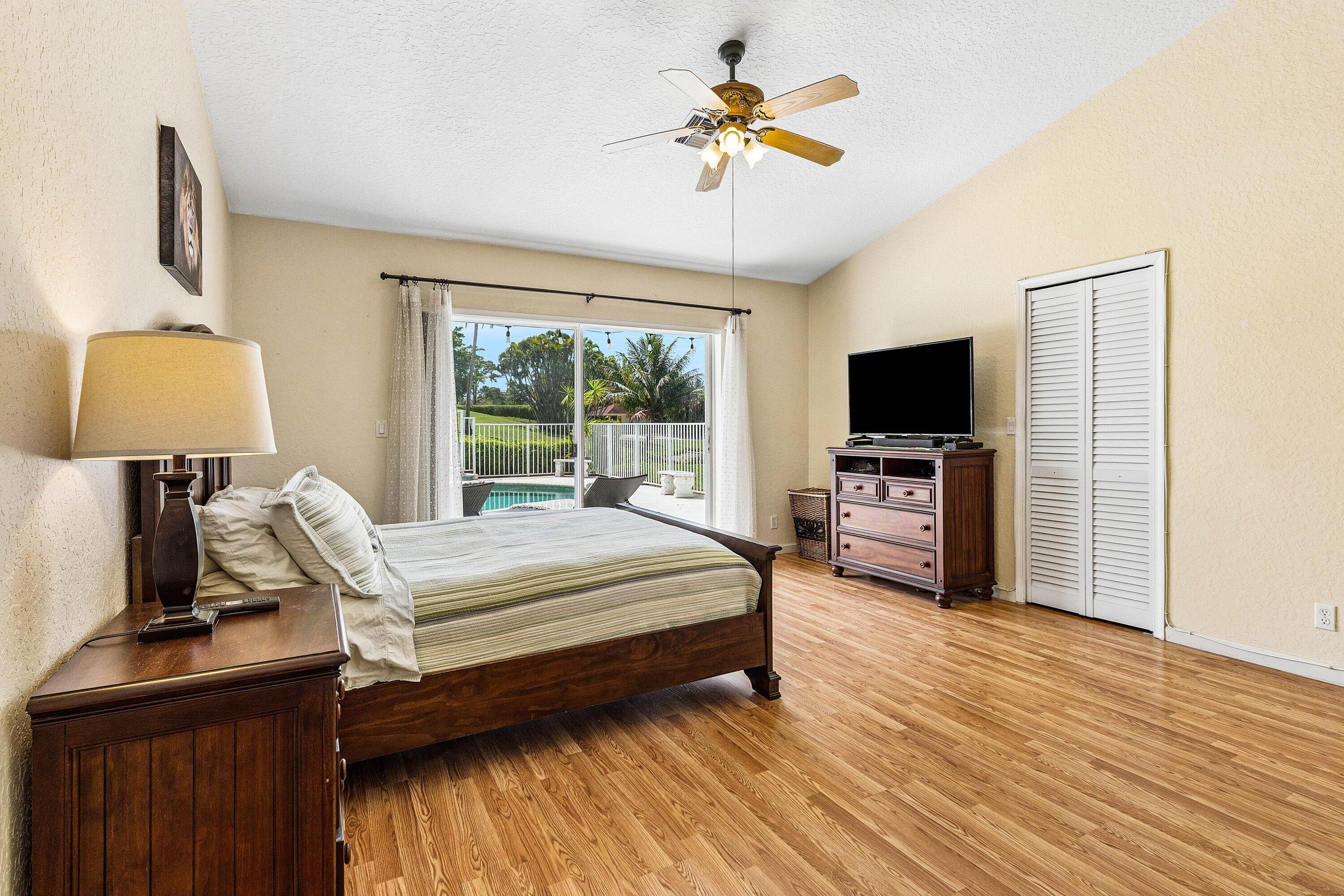 6019 Wedgewood Vlg Lake Worth, FL 33463