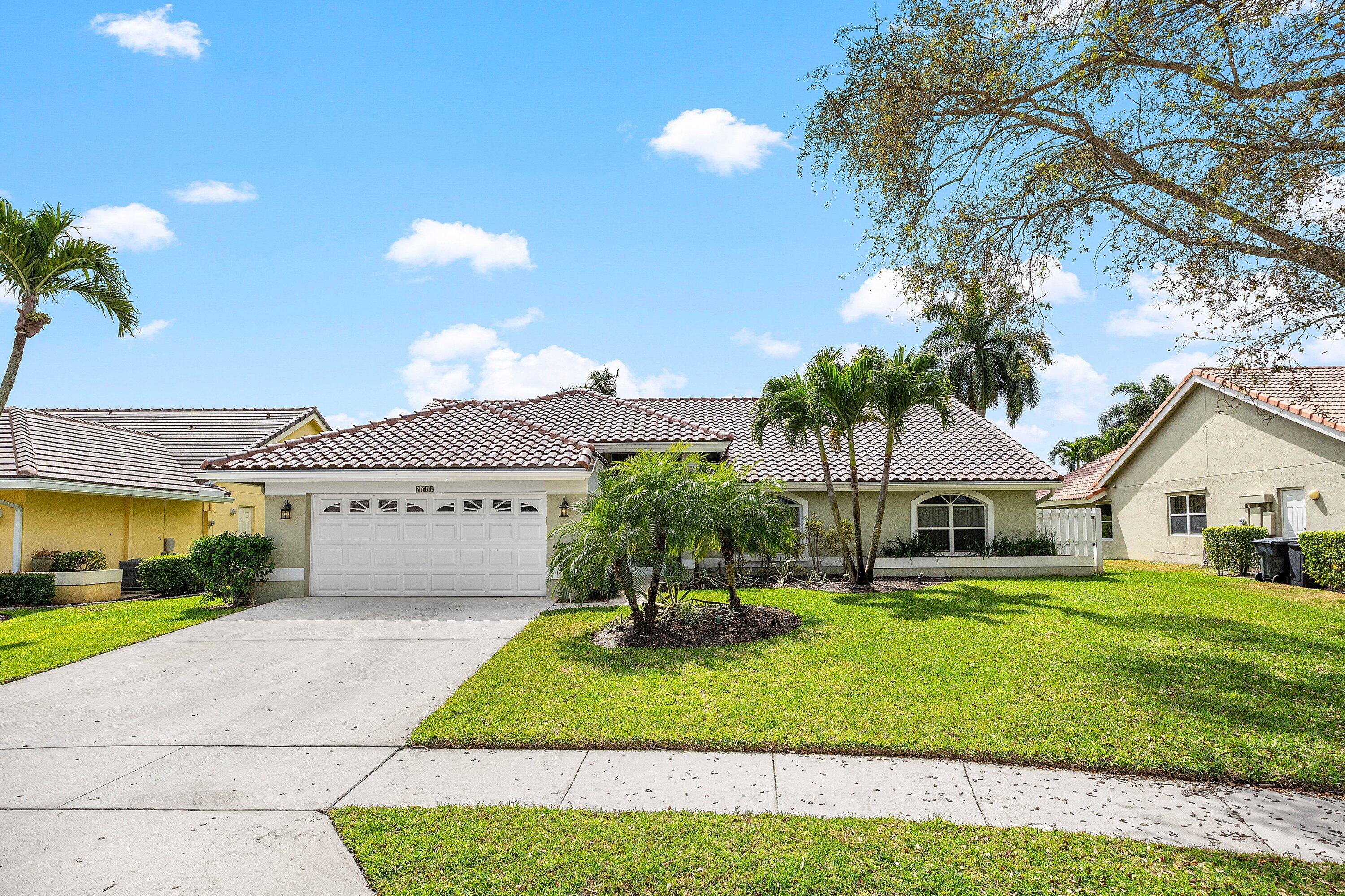 6019 Wedgewood Vlg Lake Worth, FL 33463