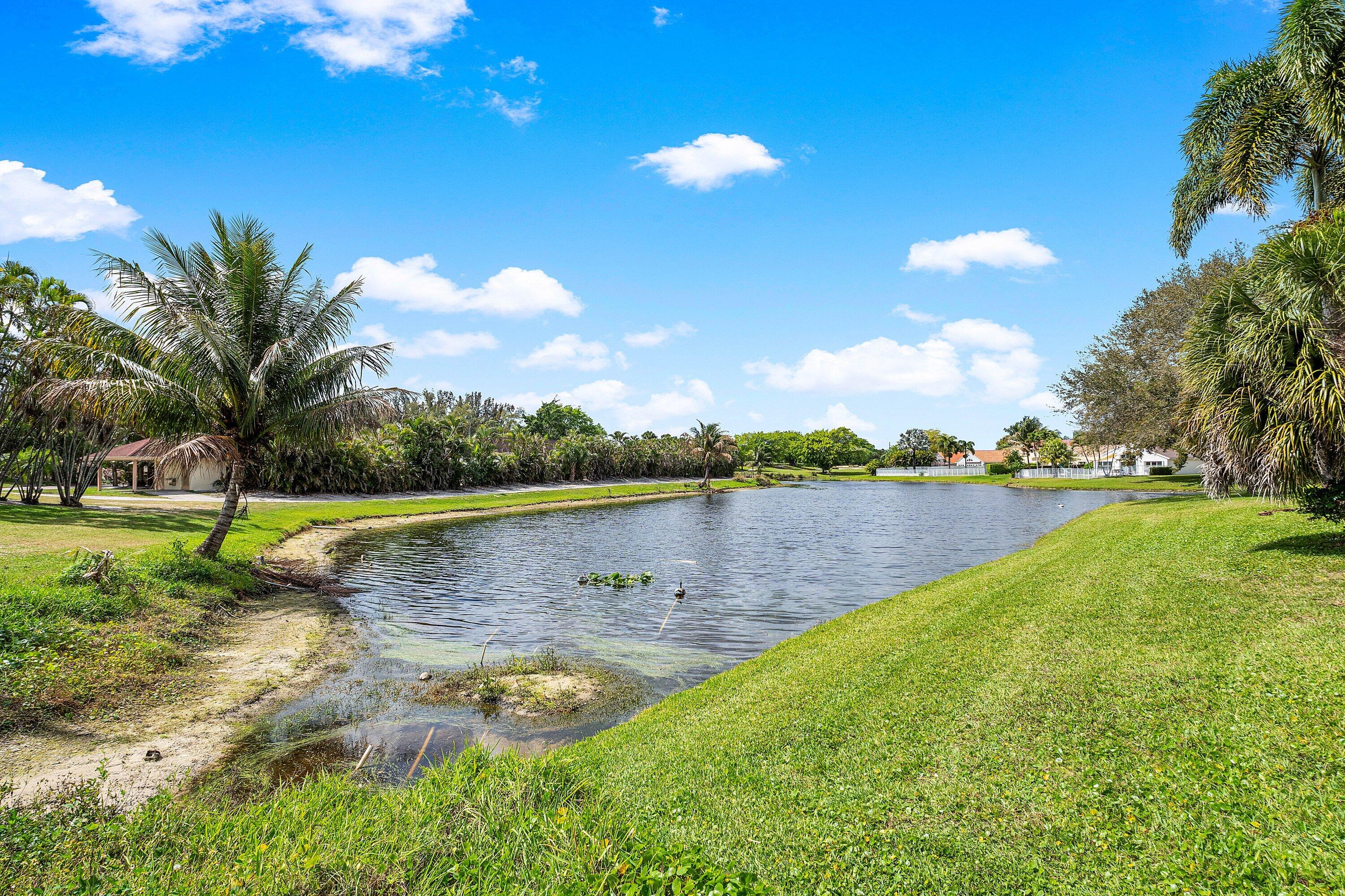 6019 Wedgewood Vlg Lake Worth, FL 33463