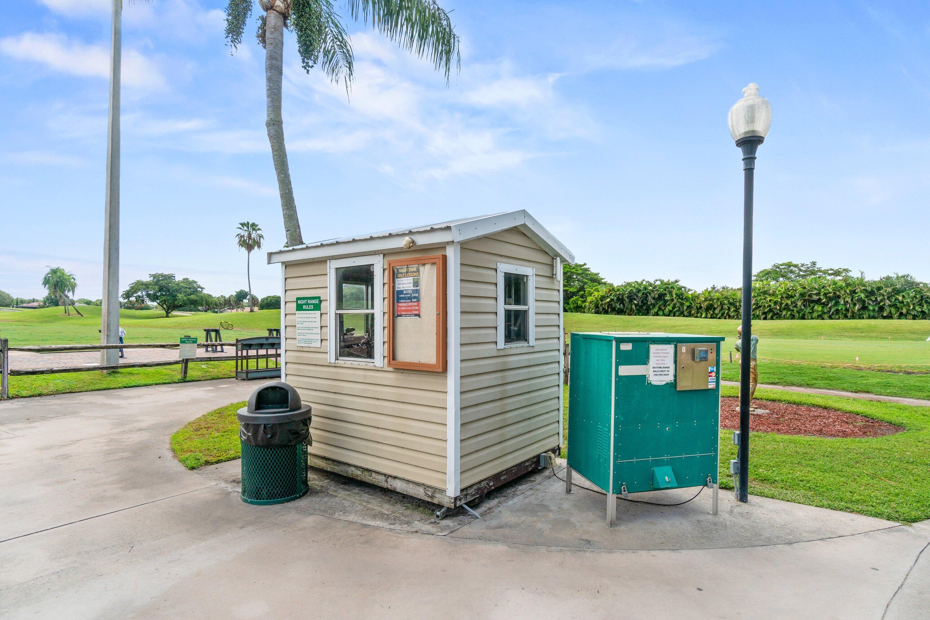 6019 Wedgewood Vlg Lake Worth, FL 33463