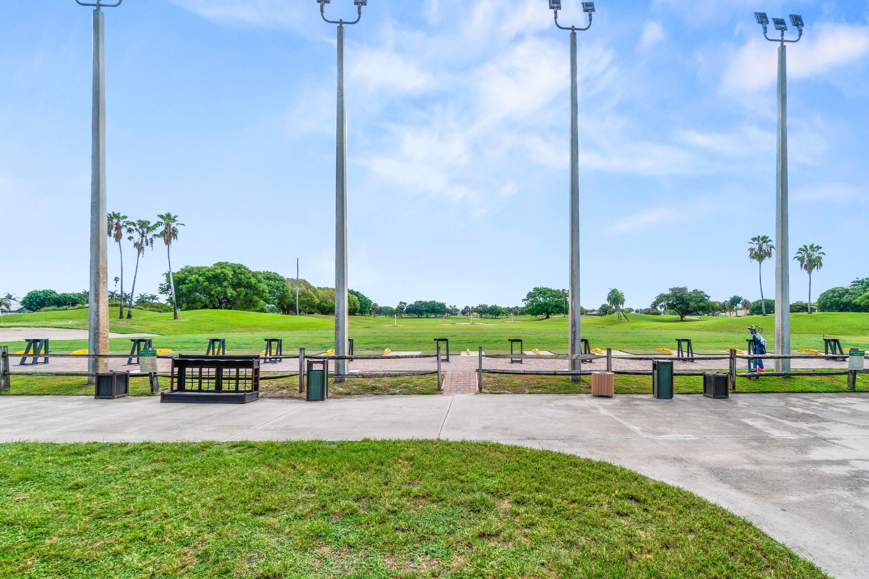 6019 Wedgewood Vlg Lake Worth, FL 33463