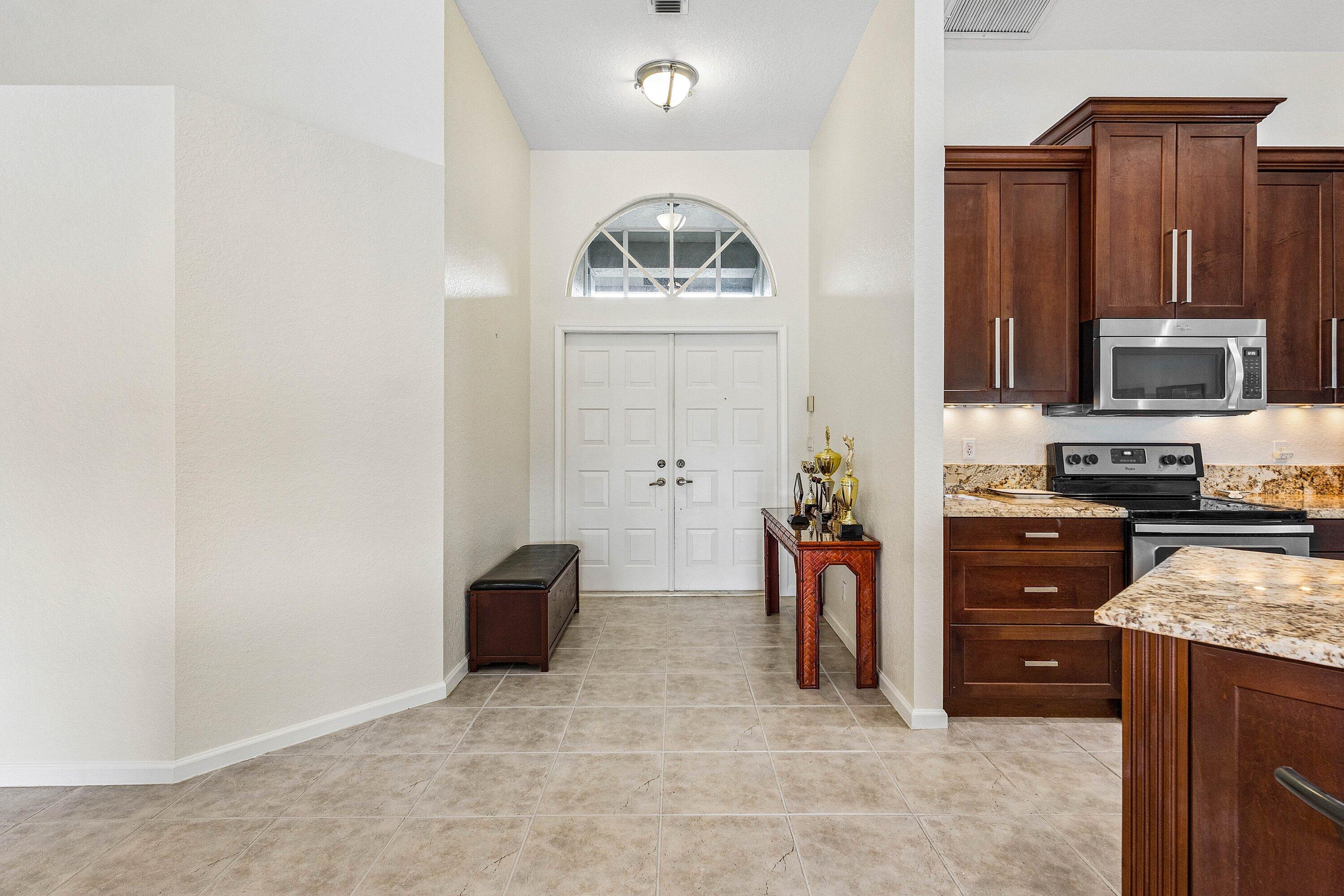 6019 Wedgewood Vlg Lake Worth, FL 33463