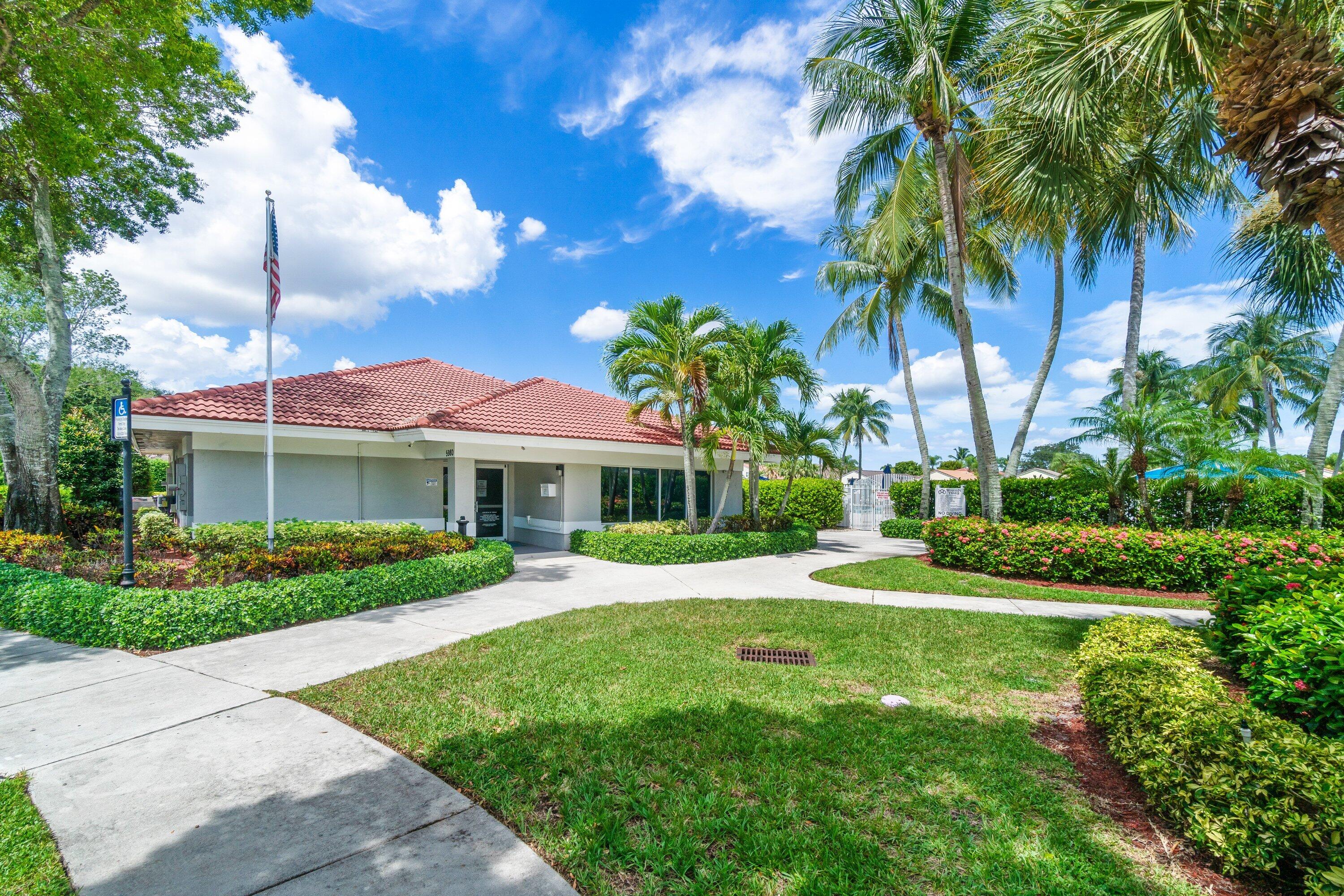 6019 Wedgewood Vlg Lake Worth, FL 33463