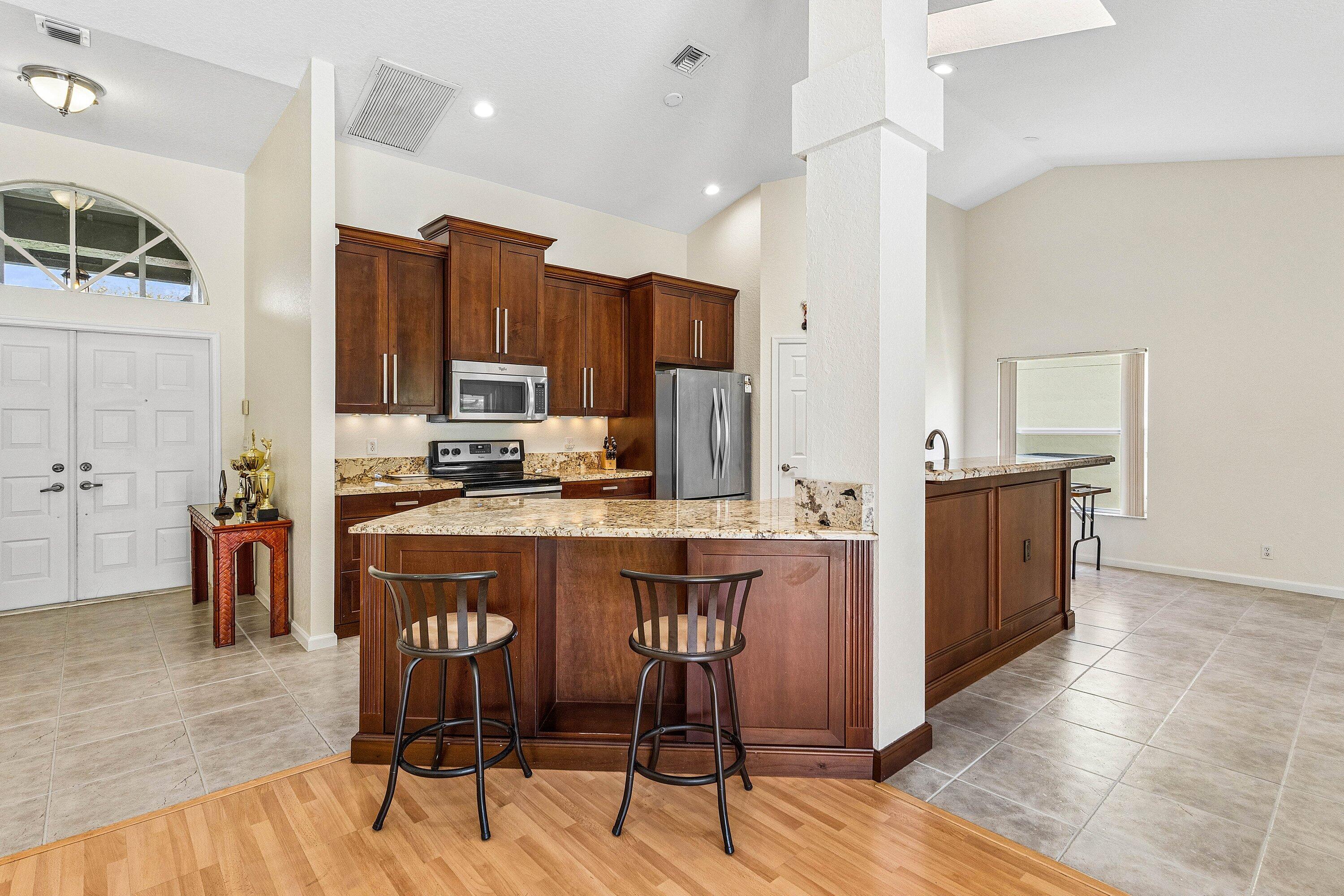 6019 Wedgewood Vlg Lake Worth, FL 33463