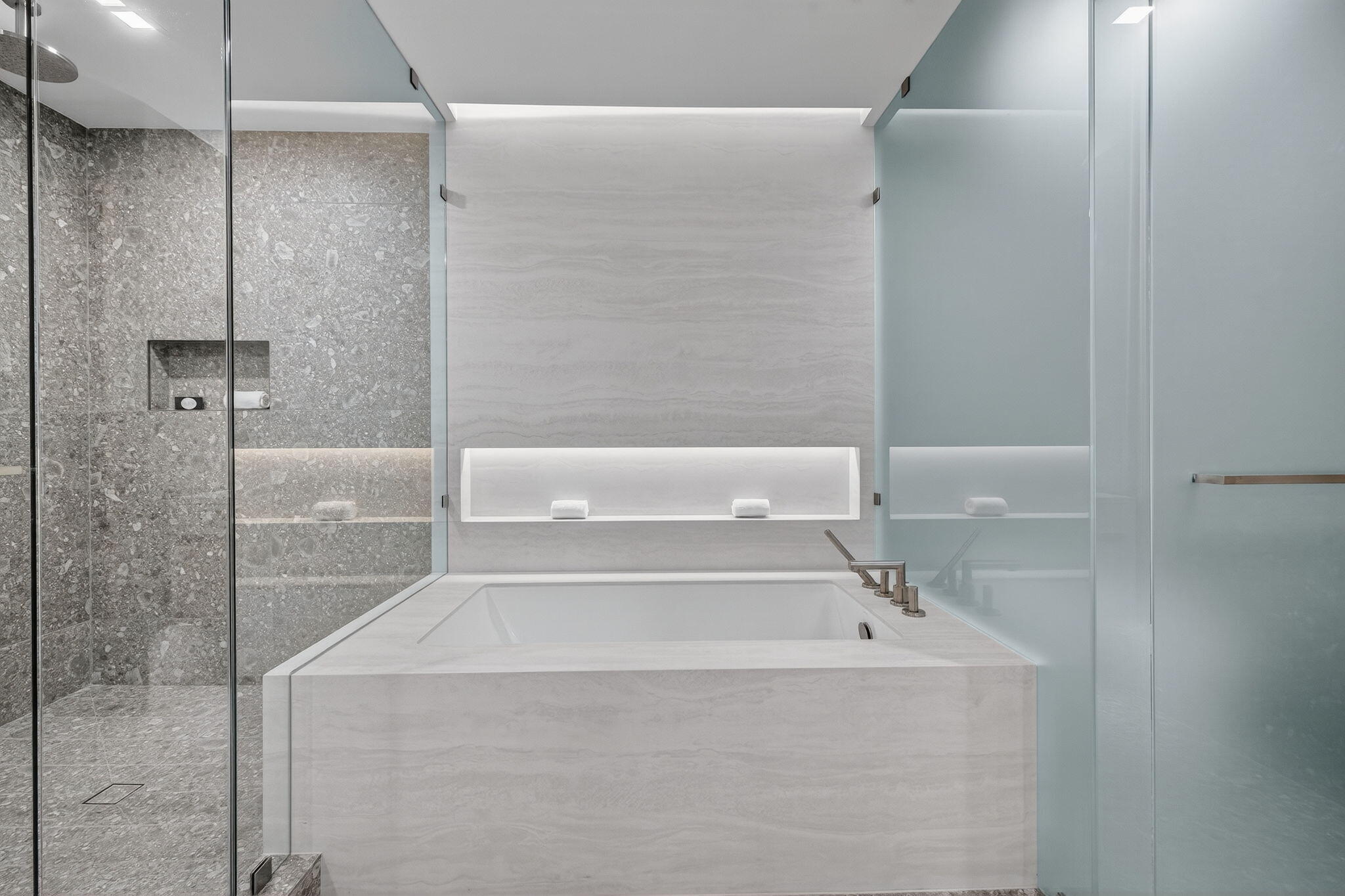 900 N Ocean #1702 Pompano Beach, FL 33062