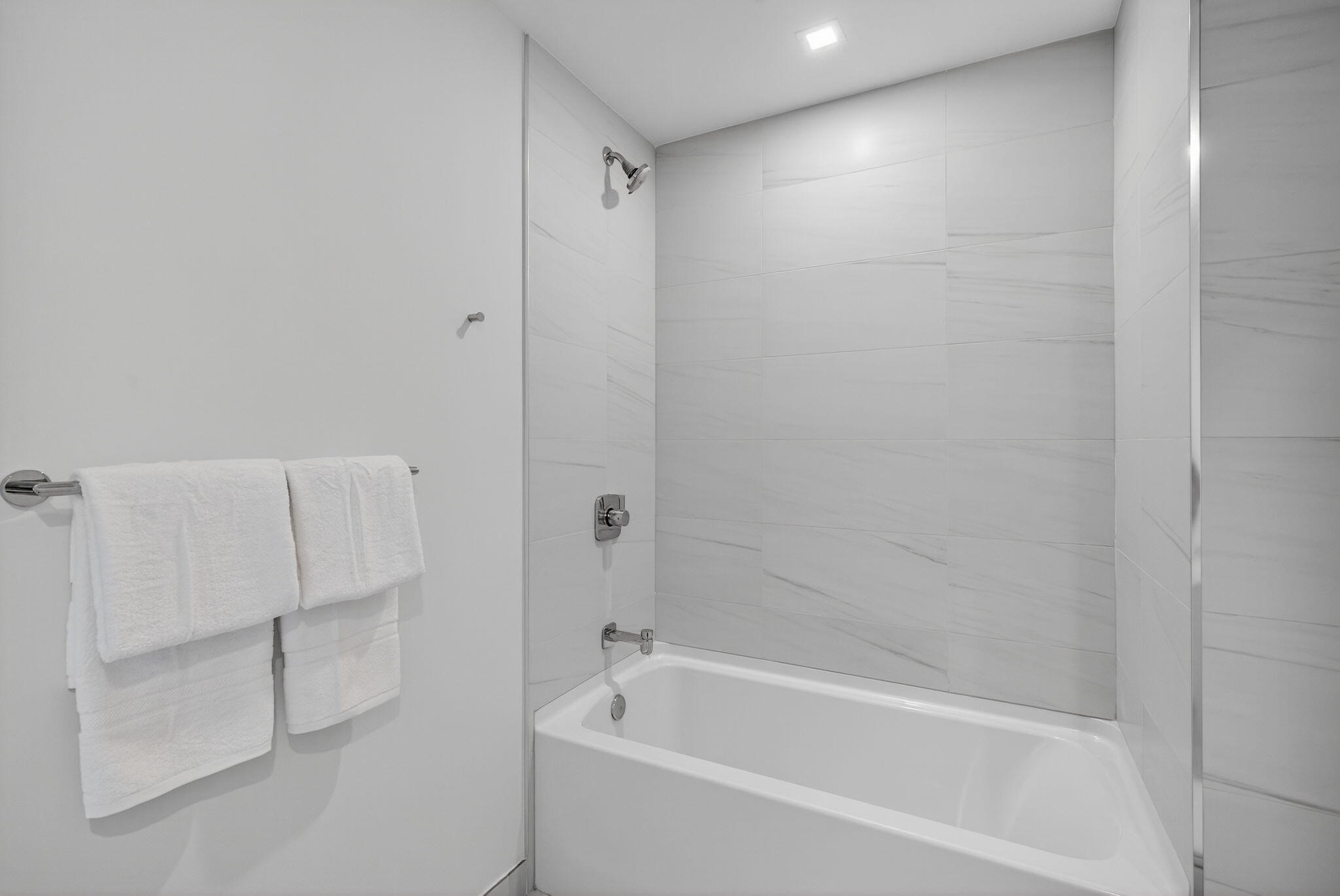 900 N Ocean #1702 Pompano Beach, FL 33062