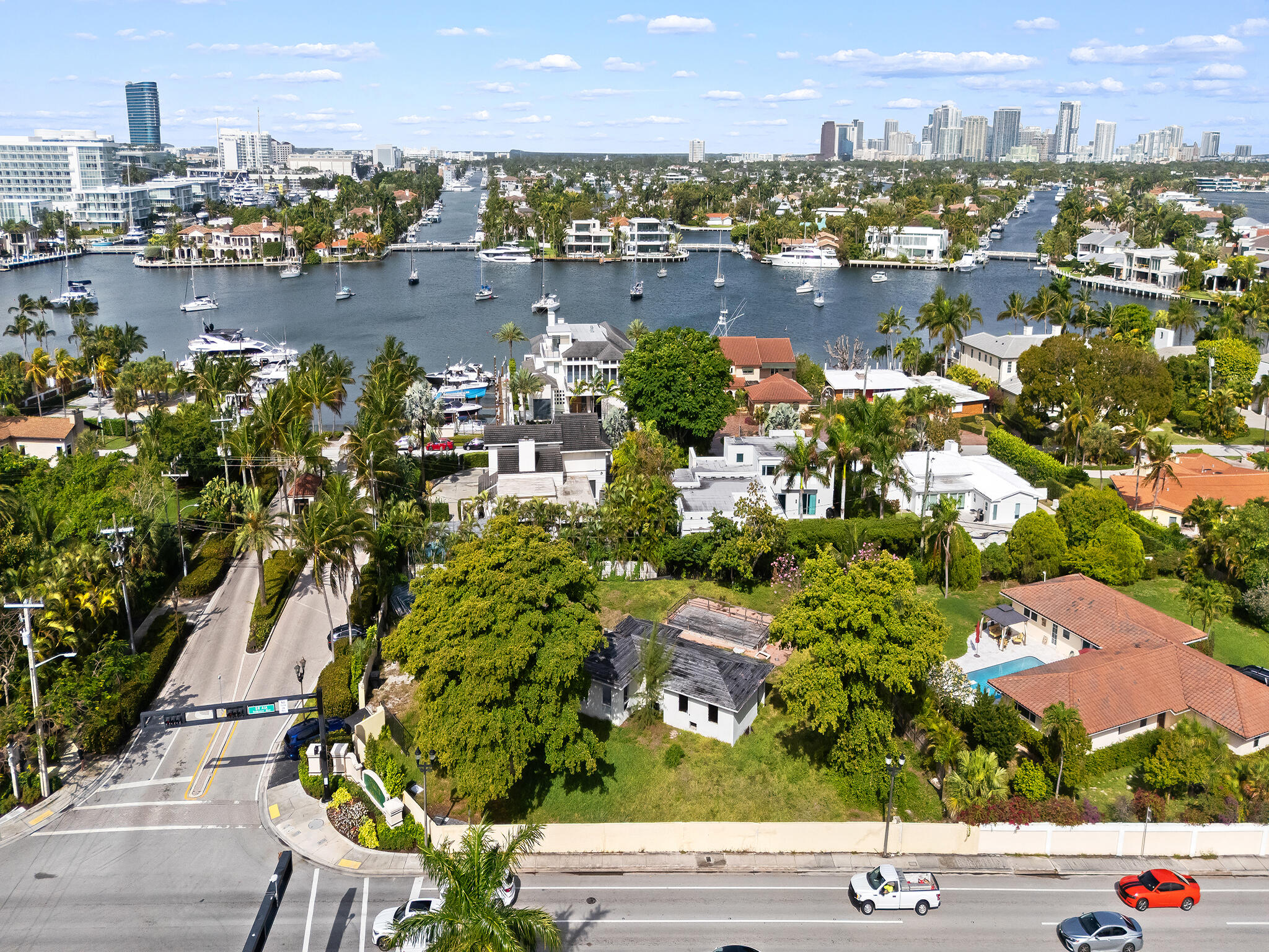 2681 Harbor Bch Fort Lauderdale, FL 33316