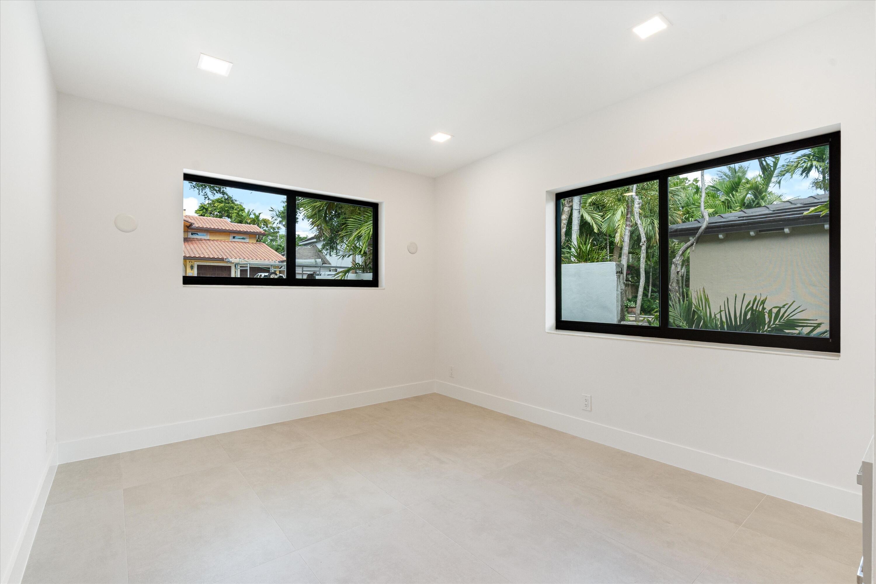 1032 SE 13th Fort Lauderdale, FL 33316