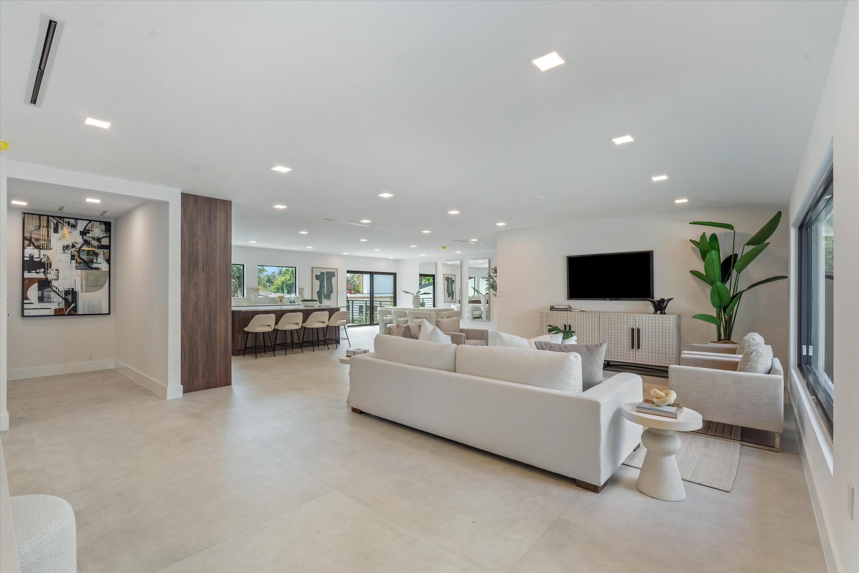 1032 SE 13th Fort Lauderdale, FL 33316