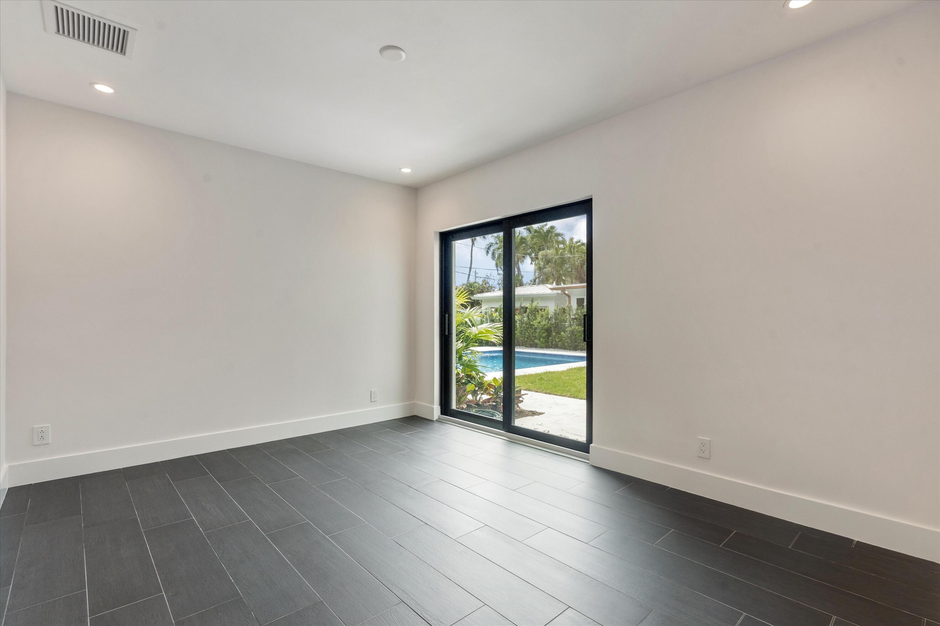 1032 SE 13th Fort Lauderdale, FL 33316