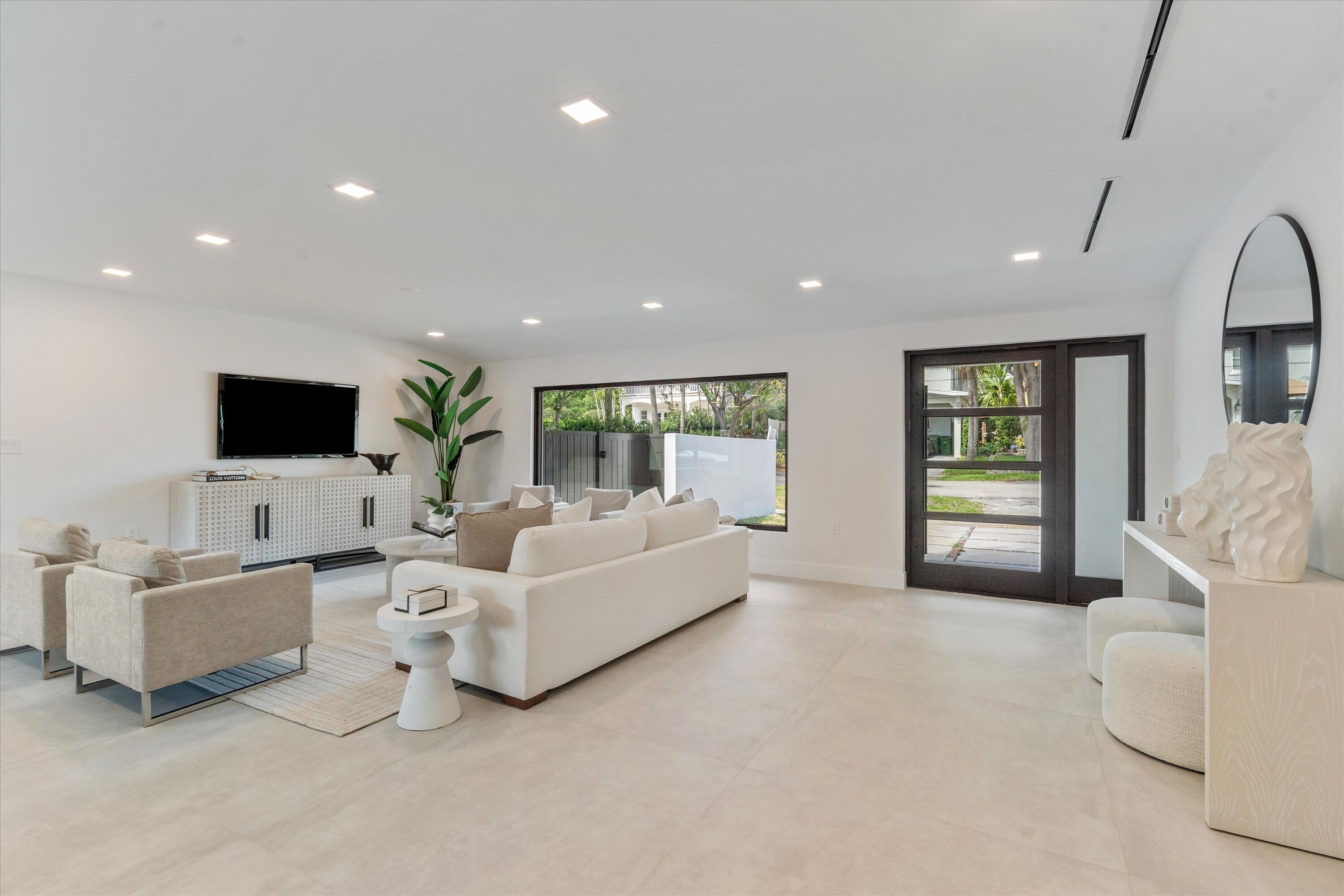 1032 SE 13th Fort Lauderdale, FL 33316