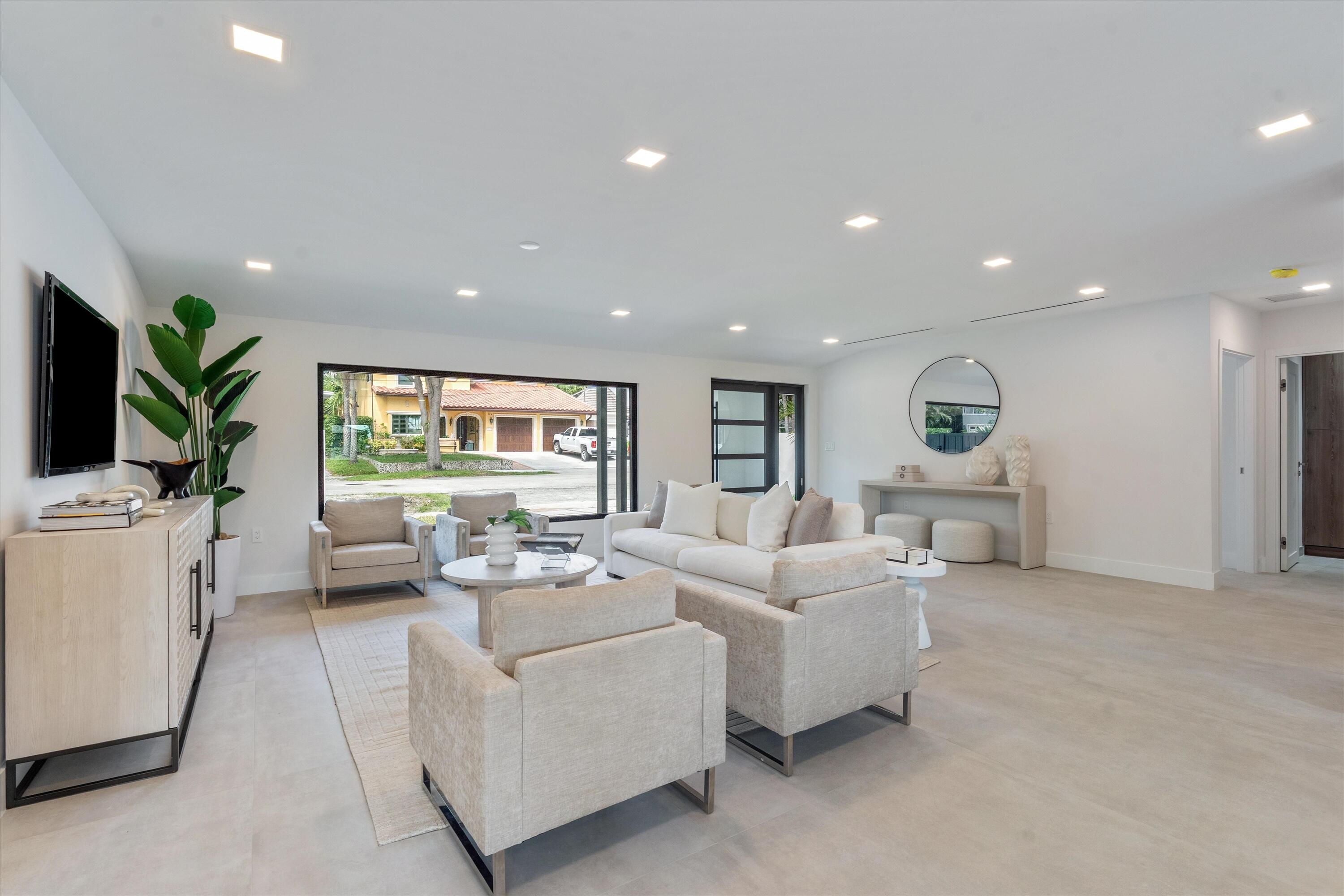 1032 SE 13th Fort Lauderdale, FL 33316