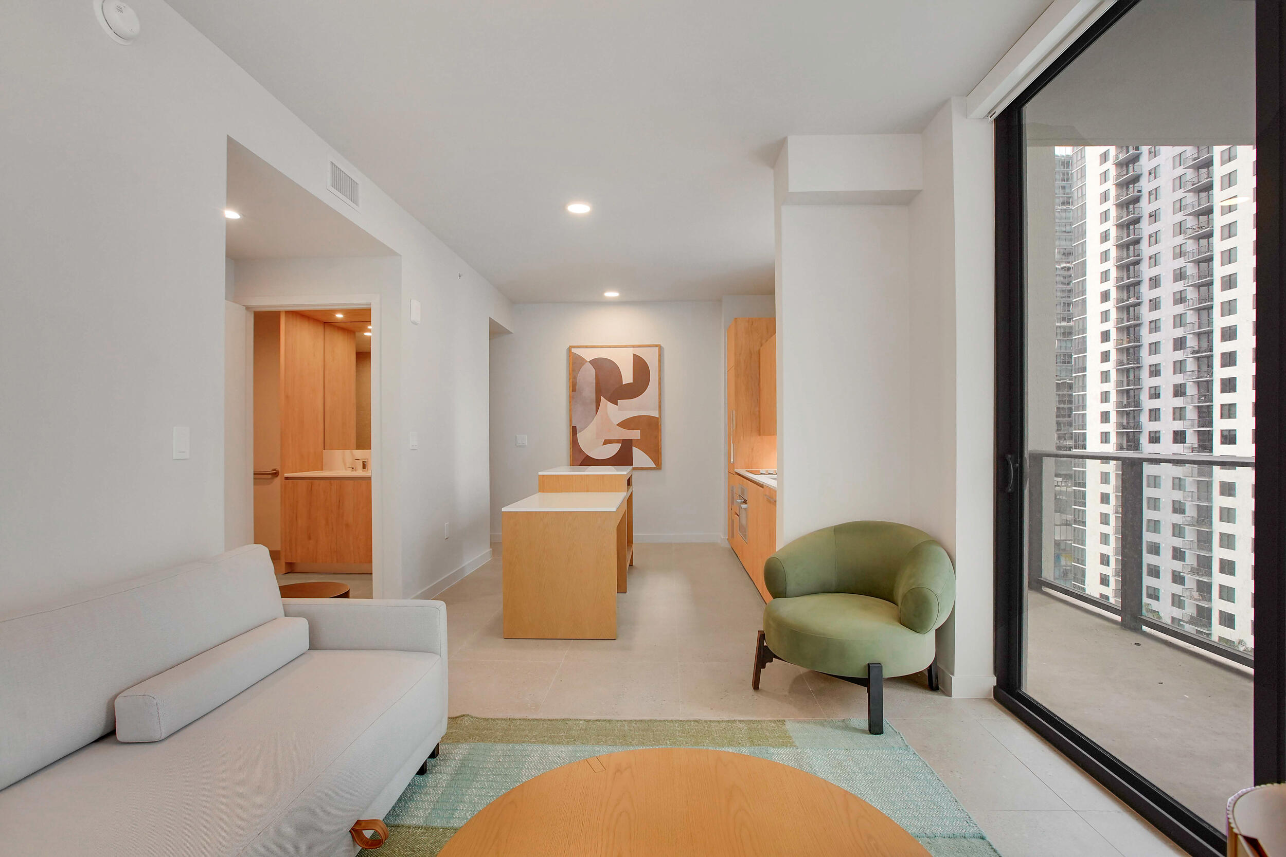 601 N Miami #2107 Miami, FL 33316
