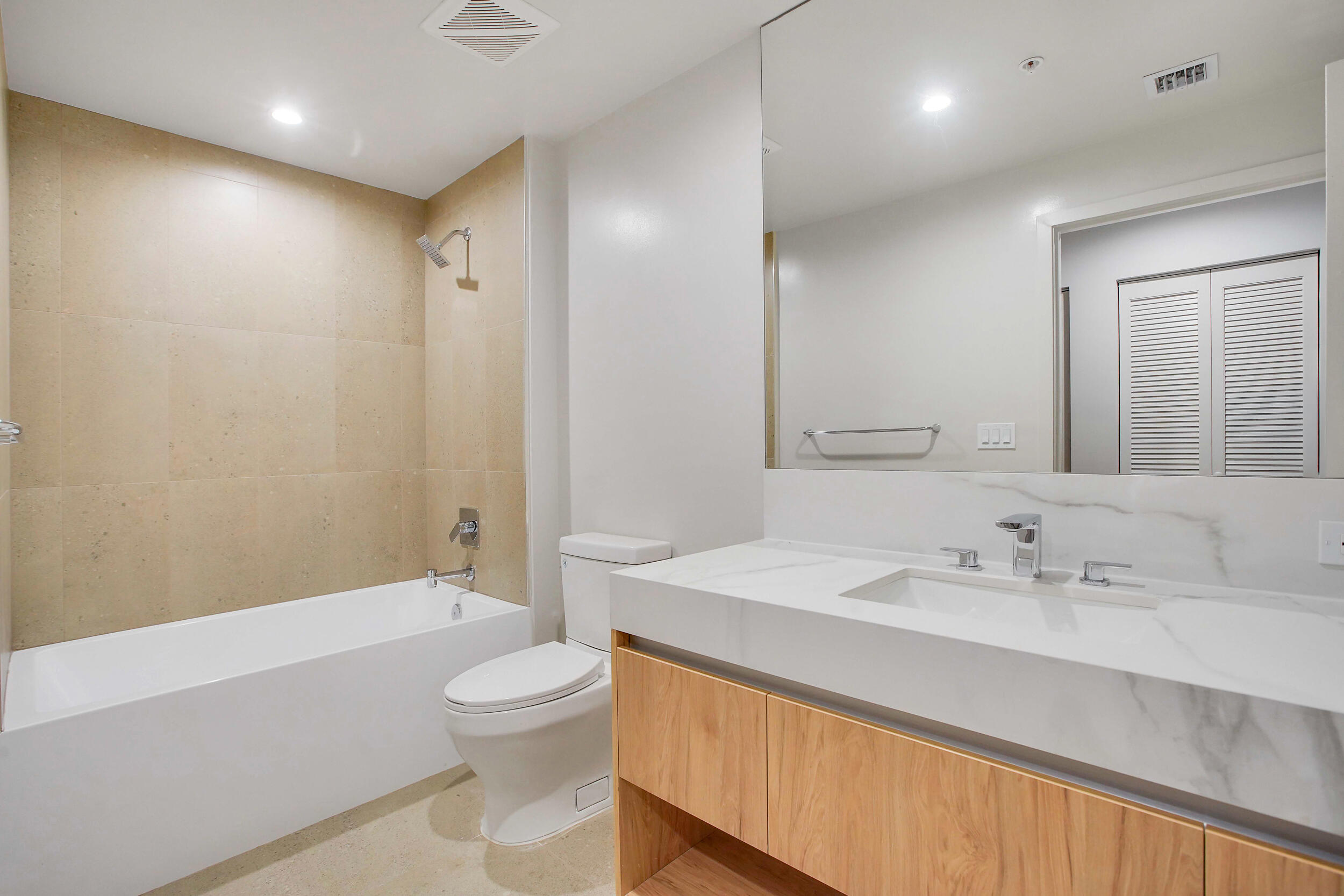 601 N Miami #2107 Miami, FL 33316