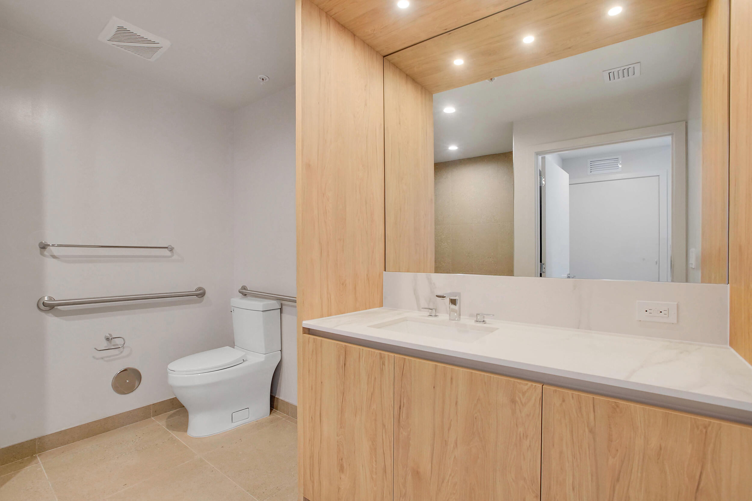 601 N Miami #2107 Miami, FL 33316