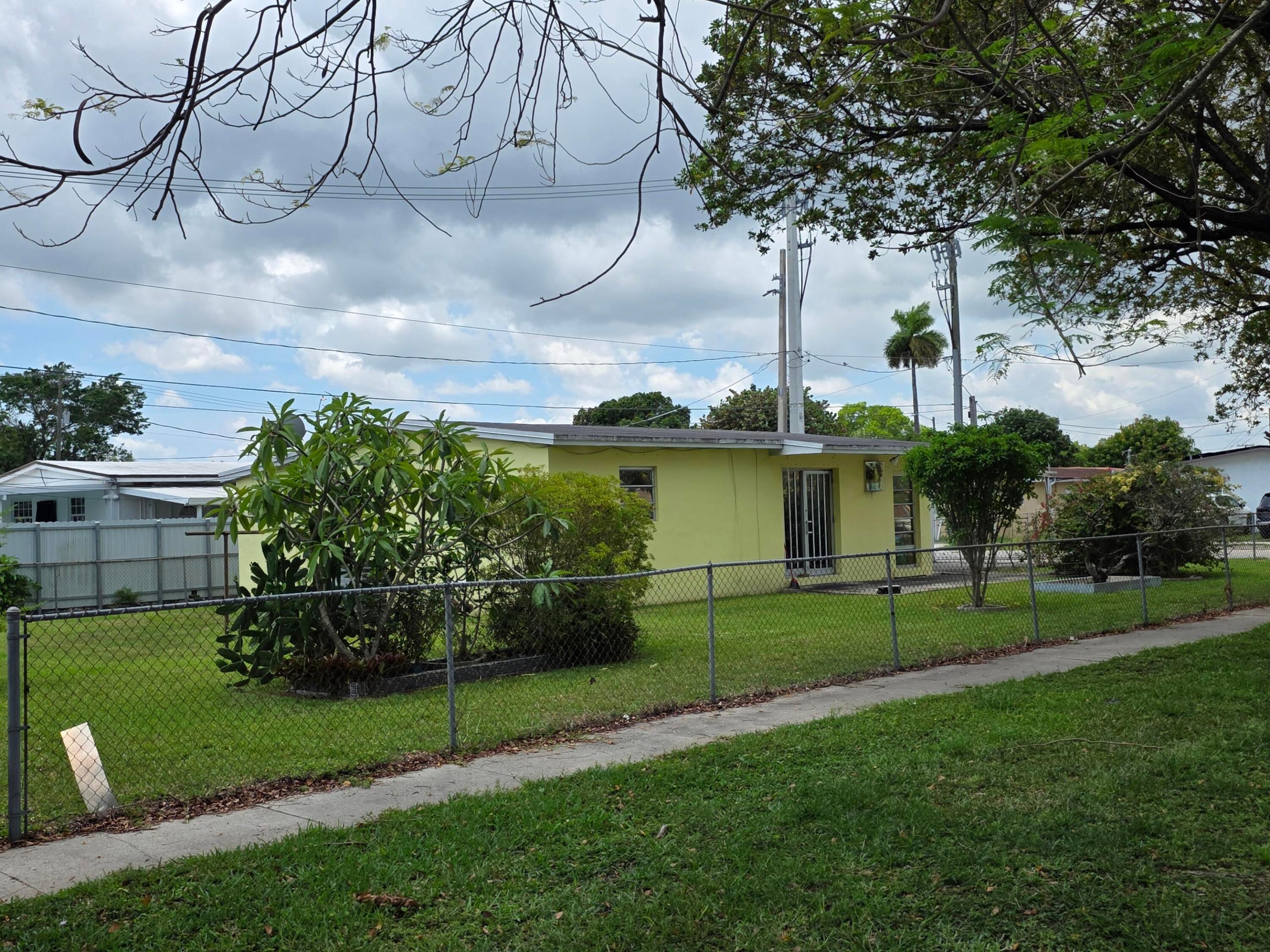 6495 W 2nd Hialeah, FL 33012