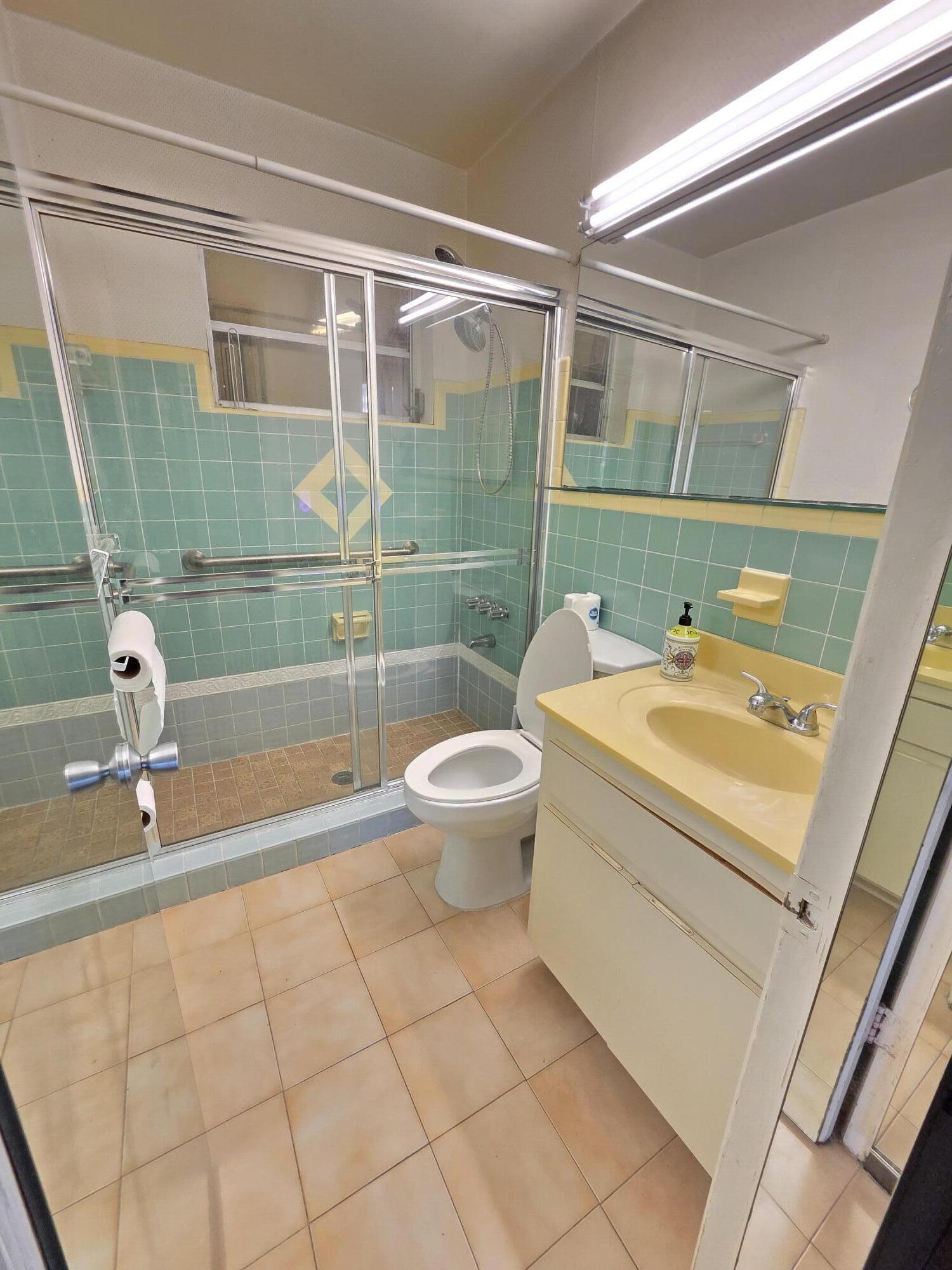 6495 W 2nd Hialeah, FL 33012