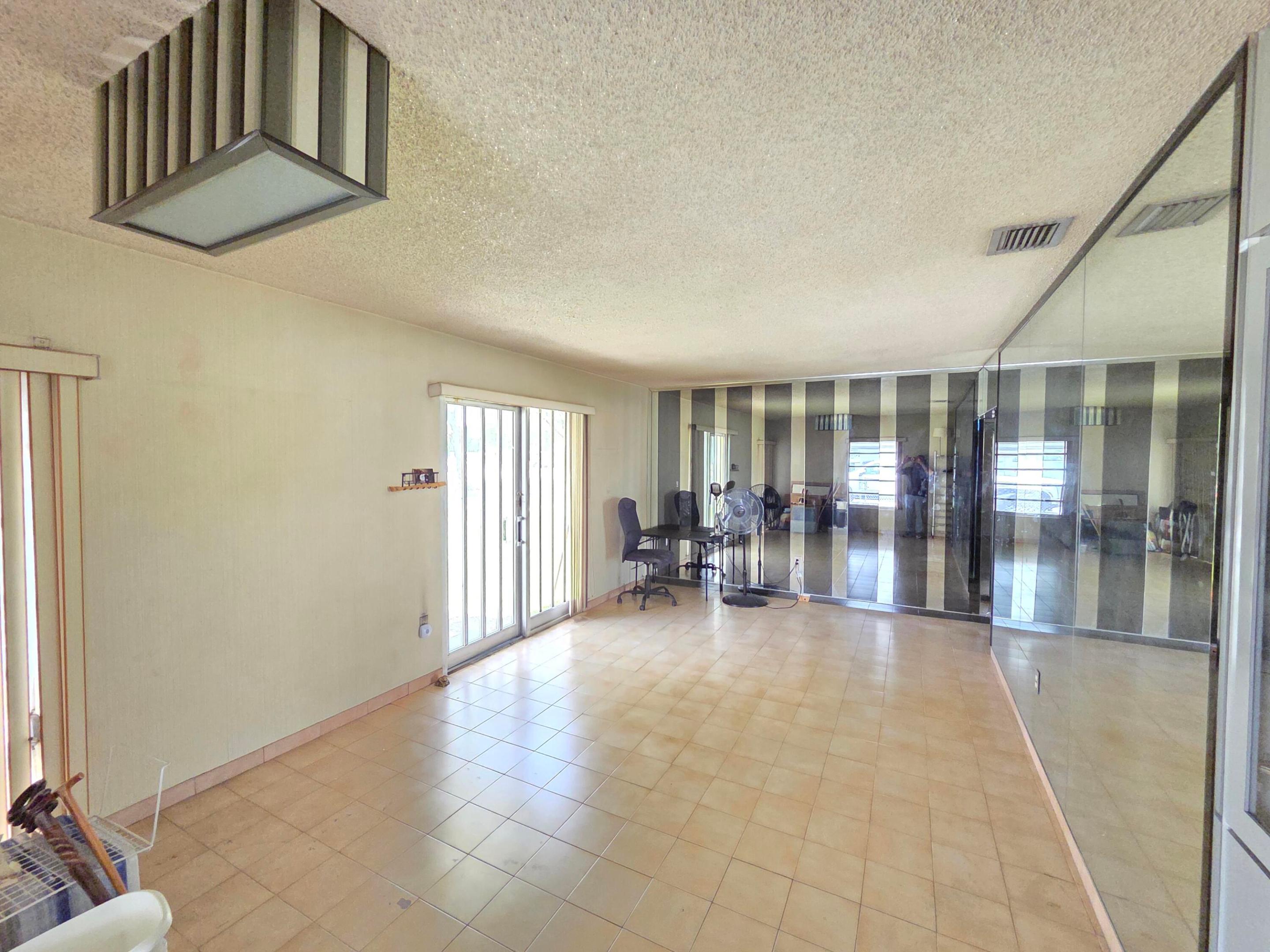 6495 W 2nd Hialeah, FL 33012