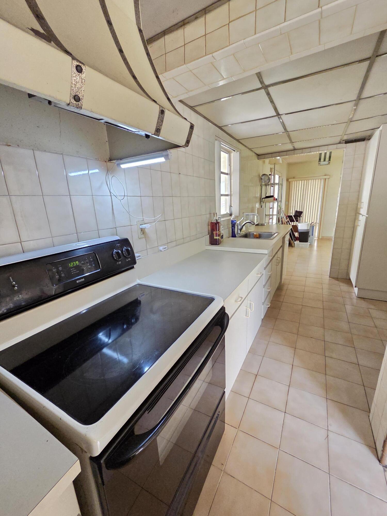 6495 W 2nd Hialeah, FL 33012