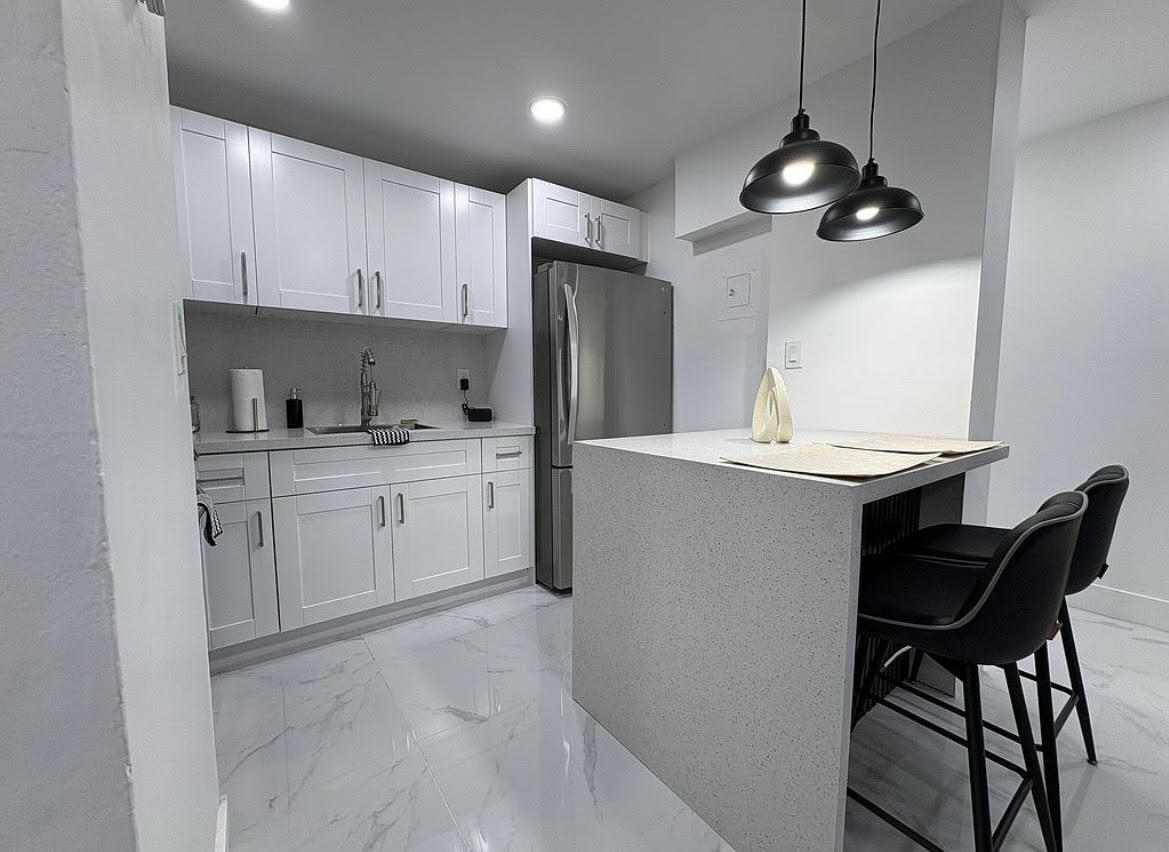 4265 NW South Tamiami Canal #1-211