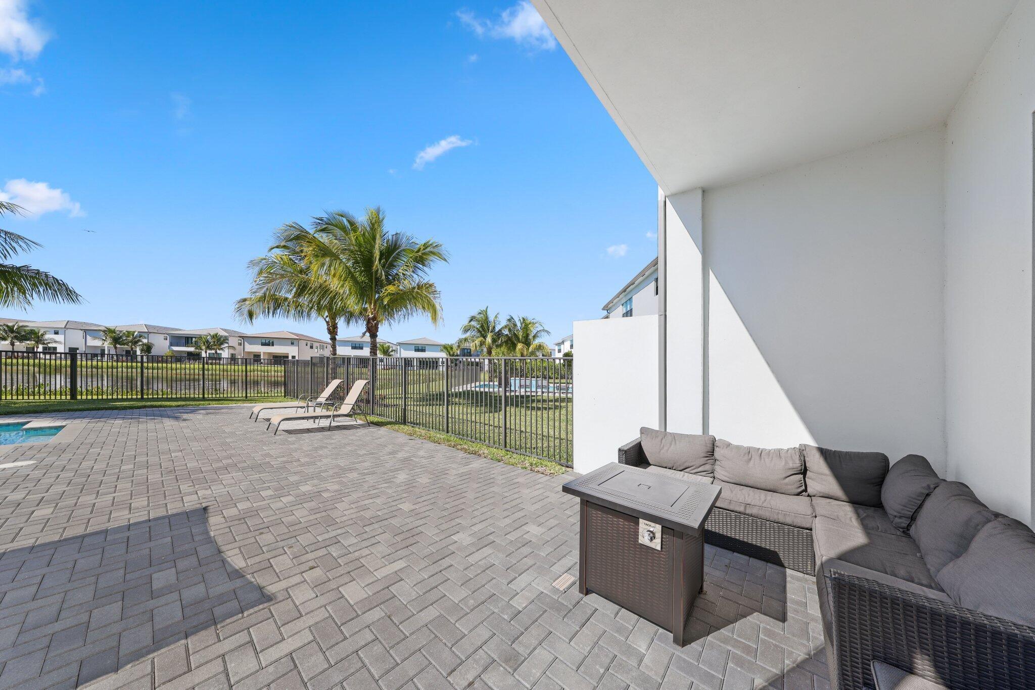 8116 Laurel Falls Boca Raton, FL 33496