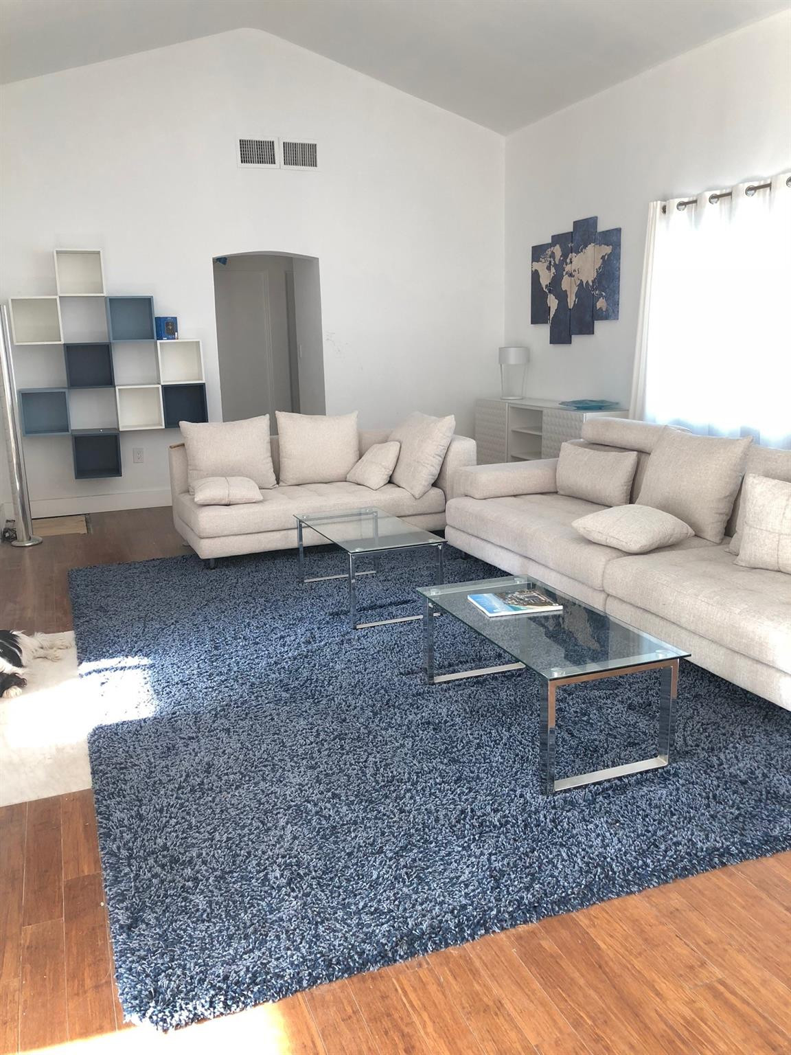 9007 NE 10th Miami, FL 33138