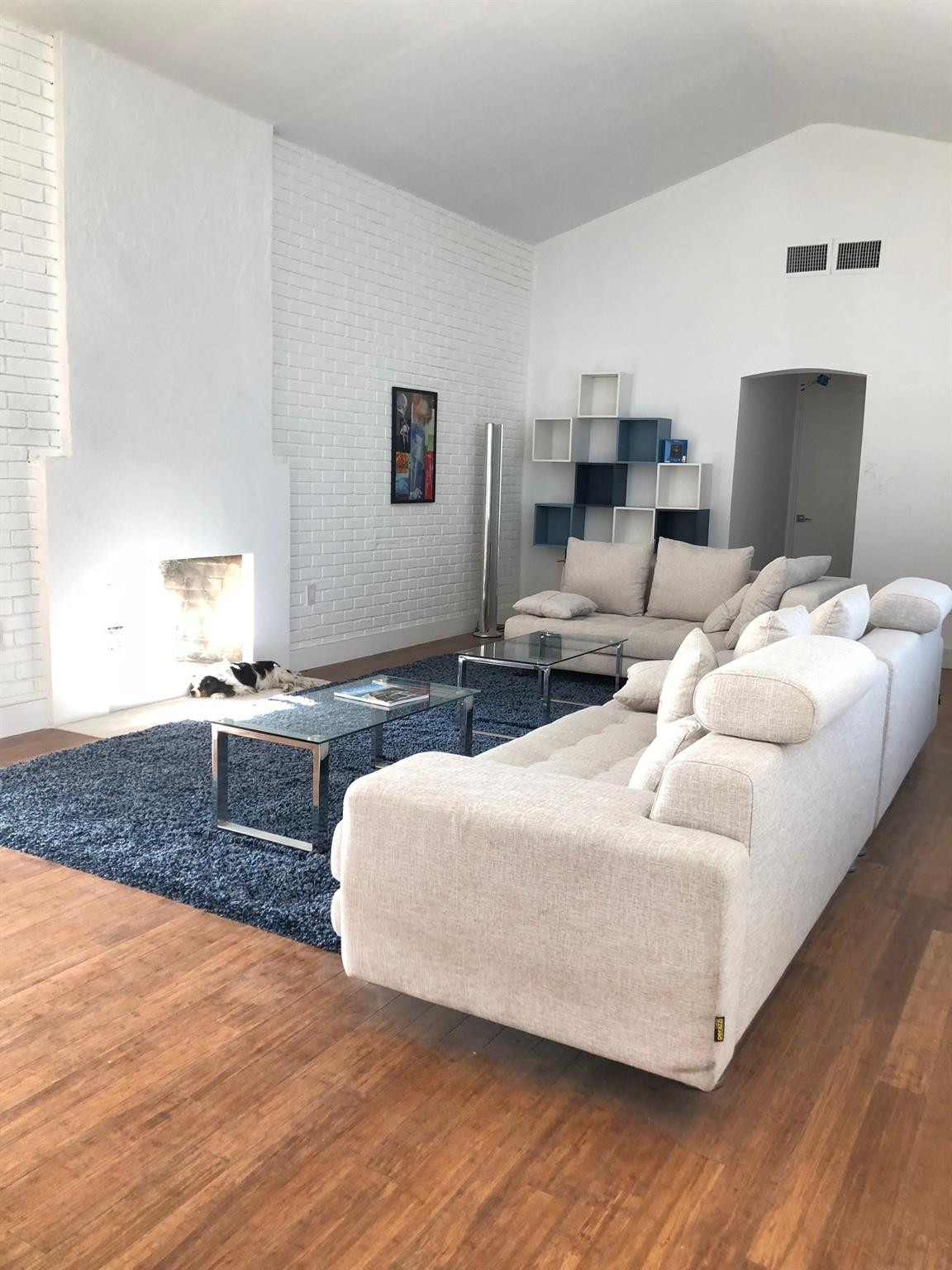 9007 NE 10th Miami, FL 33138