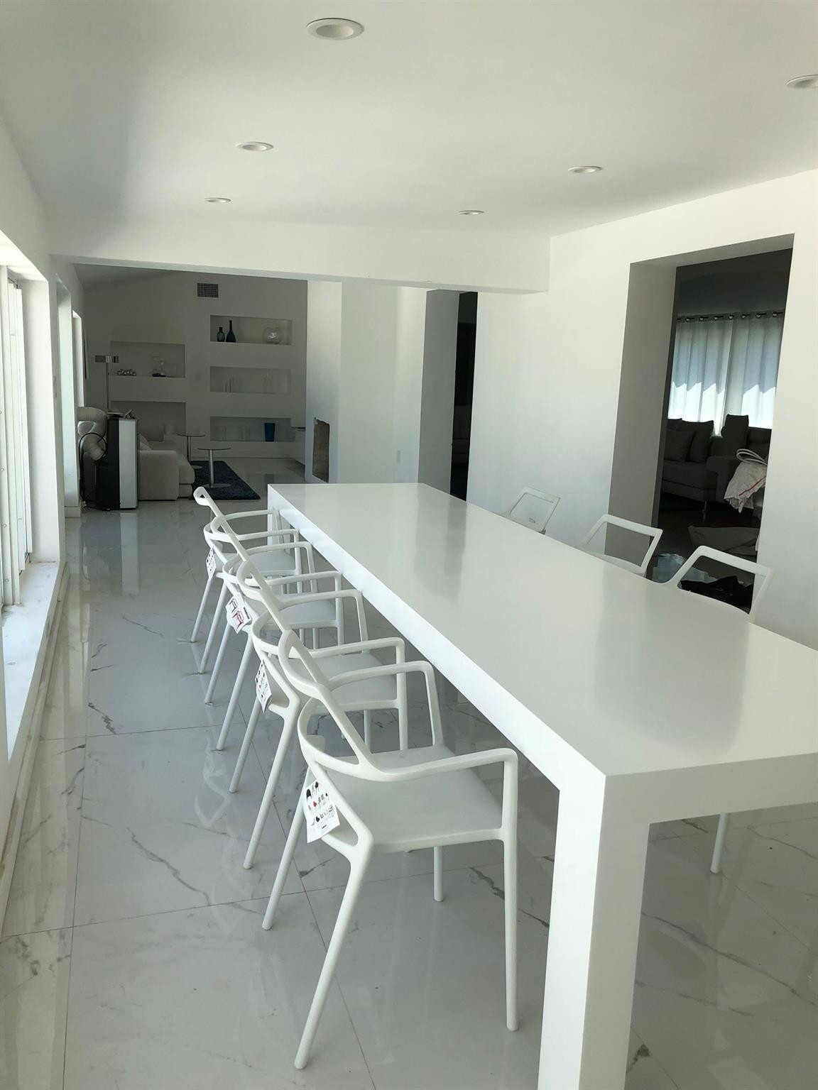 9007 NE 10th Miami, FL 33138