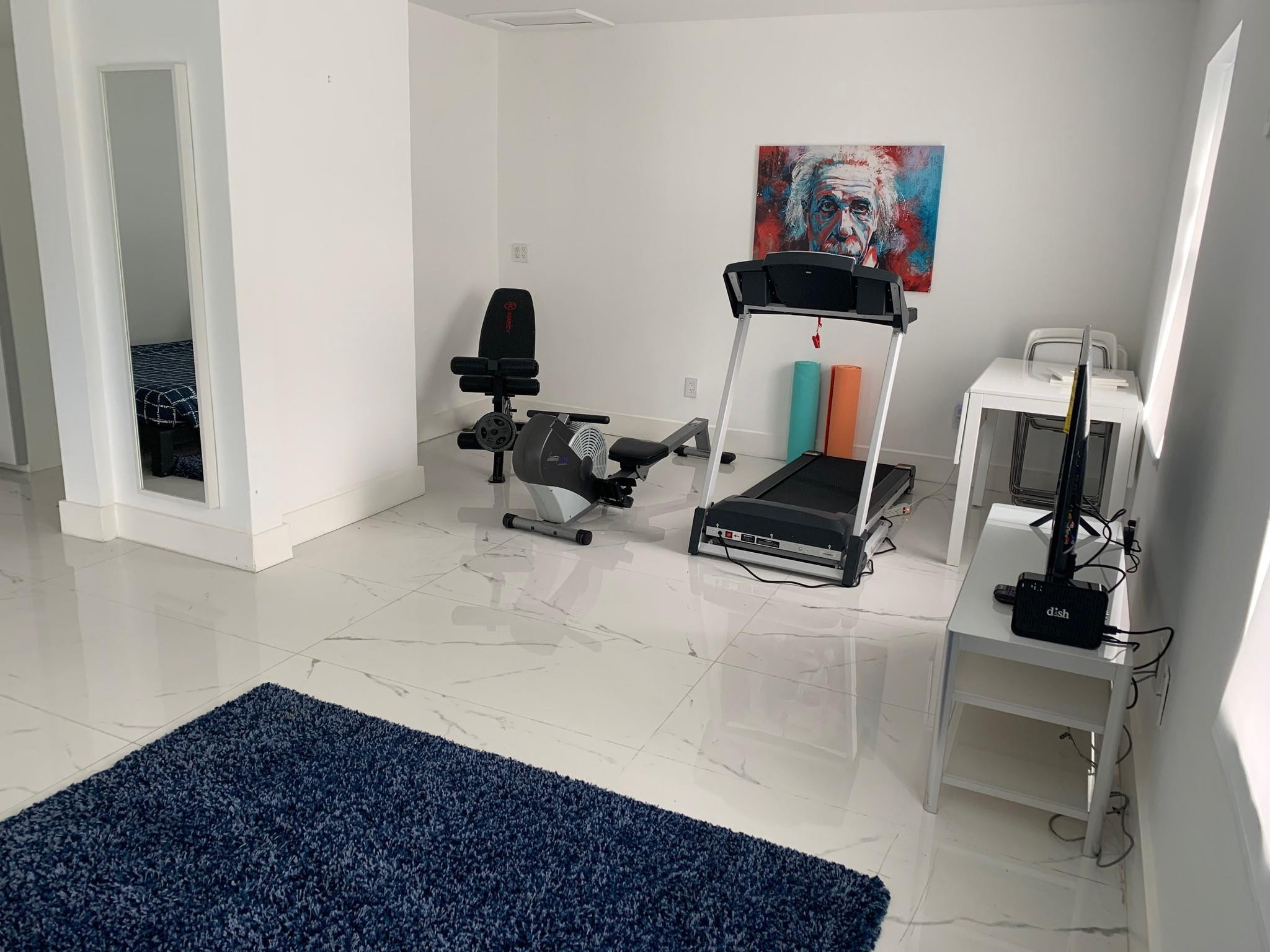 9007 NE 10th Miami, FL 33138