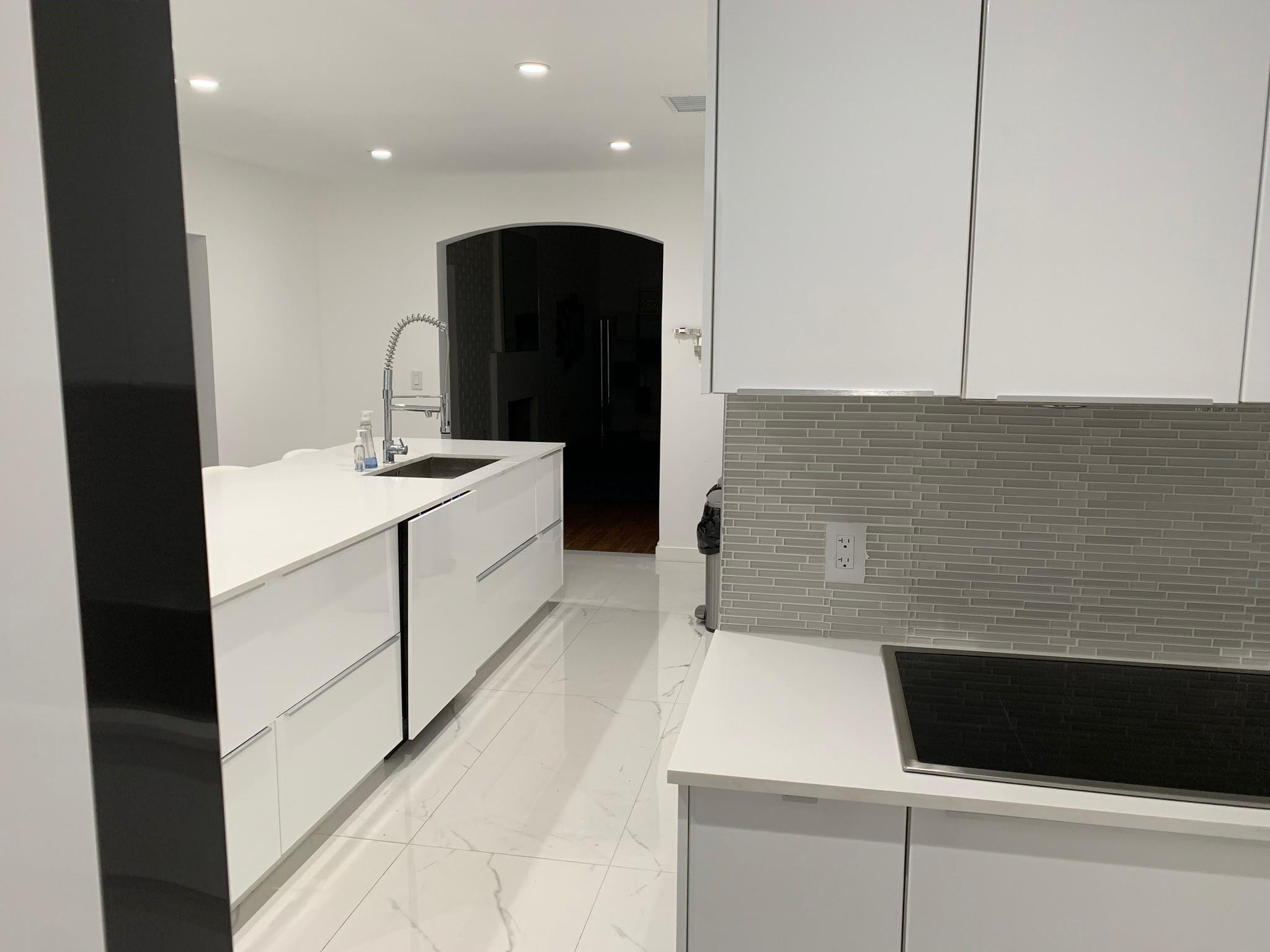 9007 NE 10th Miami, FL 33138