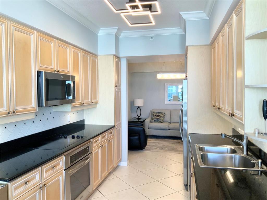 3100 N Ocean #2305 Fort Lauderdale, FL 33308