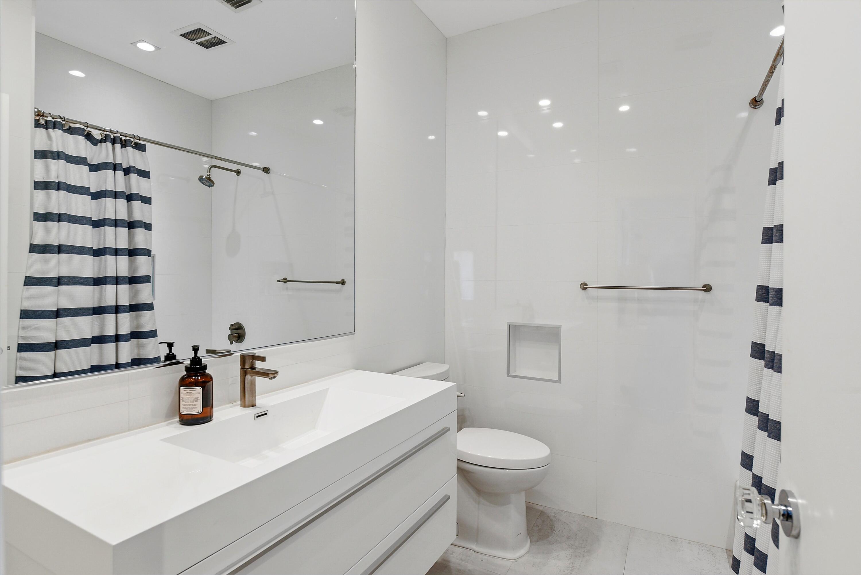 17771 Foxborough Boca Raton, FL 33496