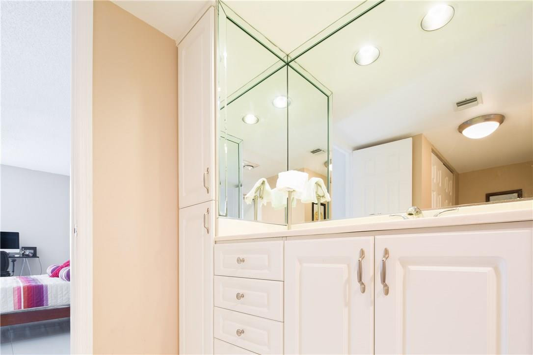 20379 W Country Clb #638 Aventura, FL 33180