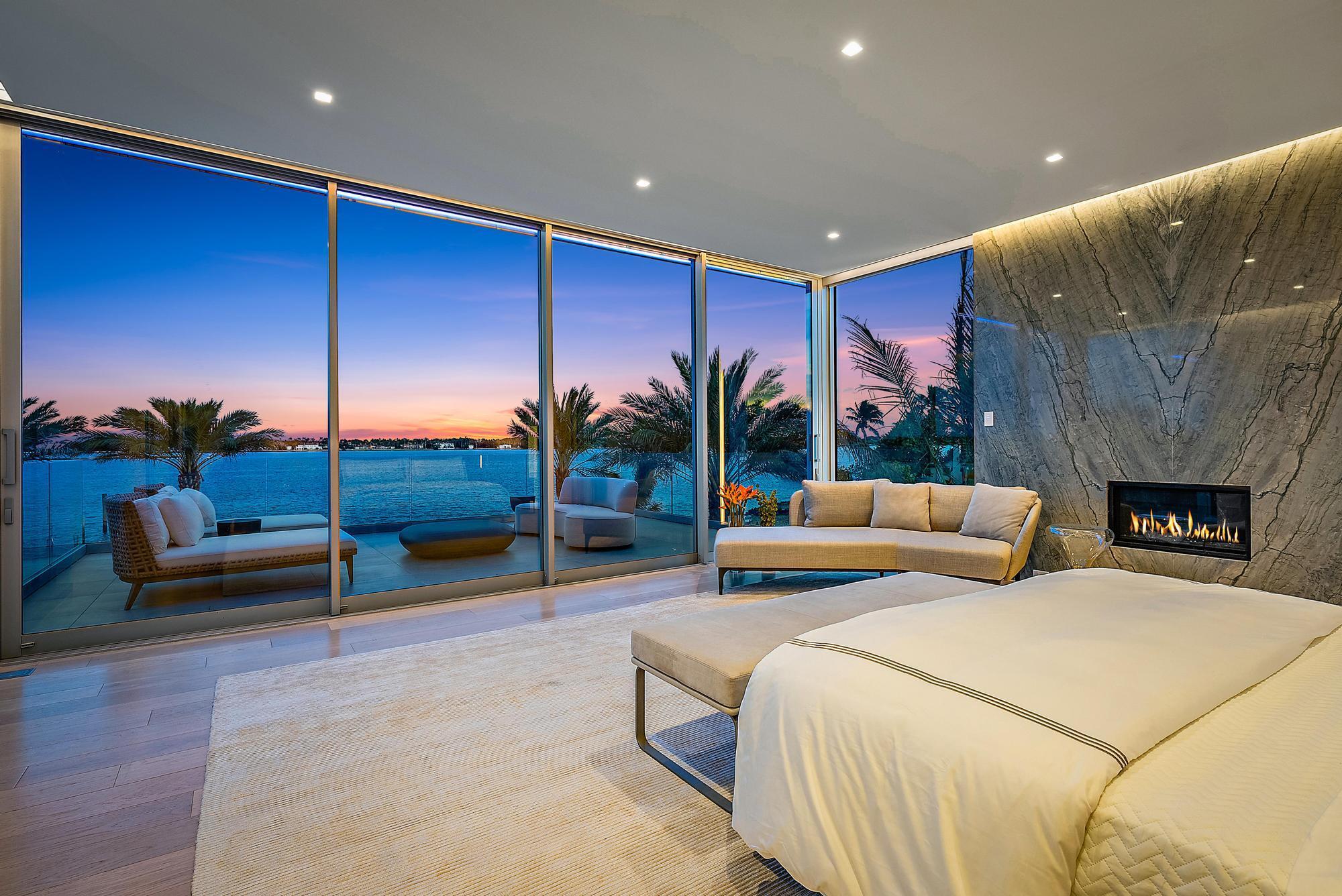 3030 Washington West Palm Beach, FL 33405