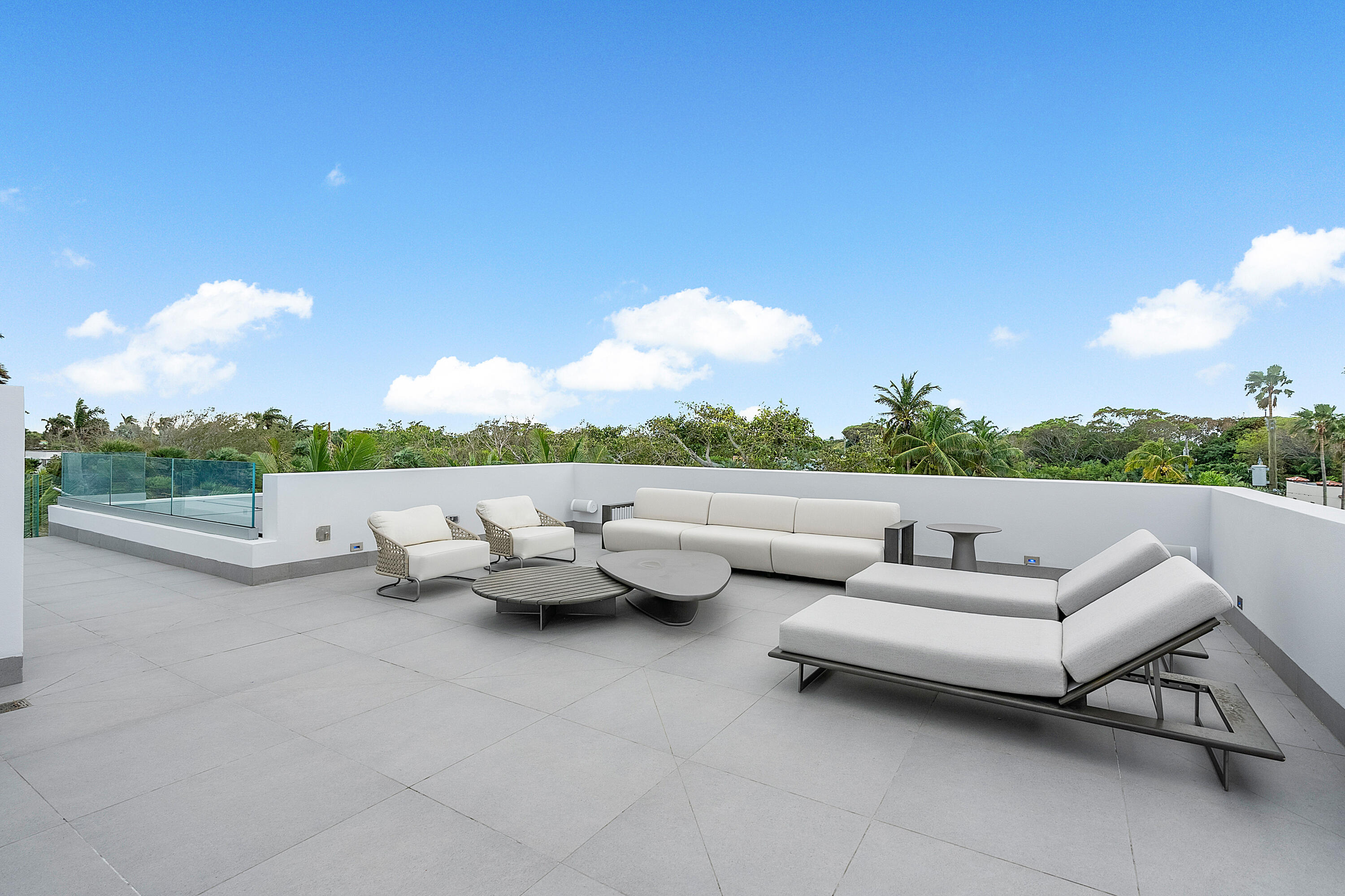 3030 Washington West Palm Beach, FL 33405