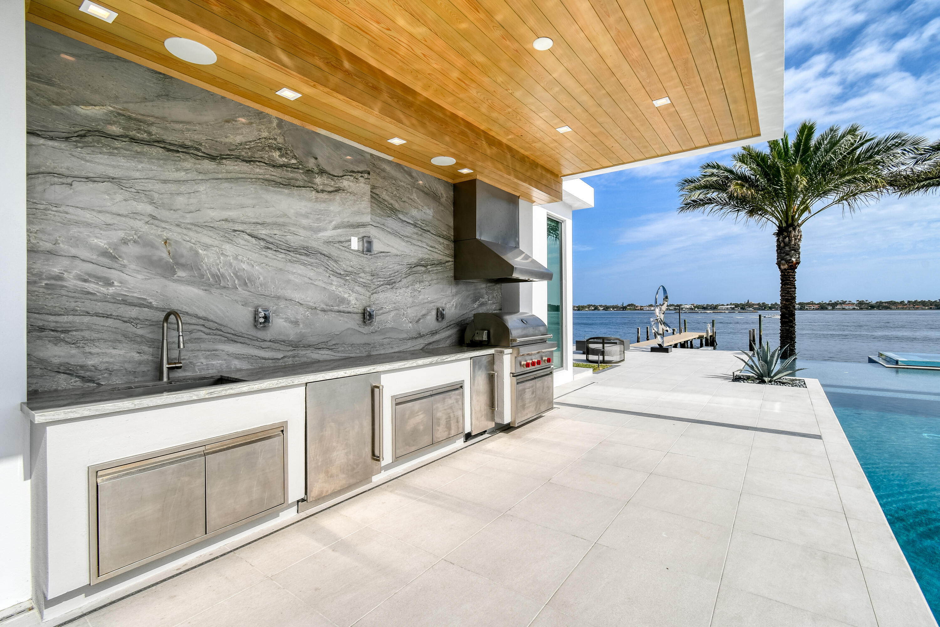 3030 Washington West Palm Beach, FL 33405