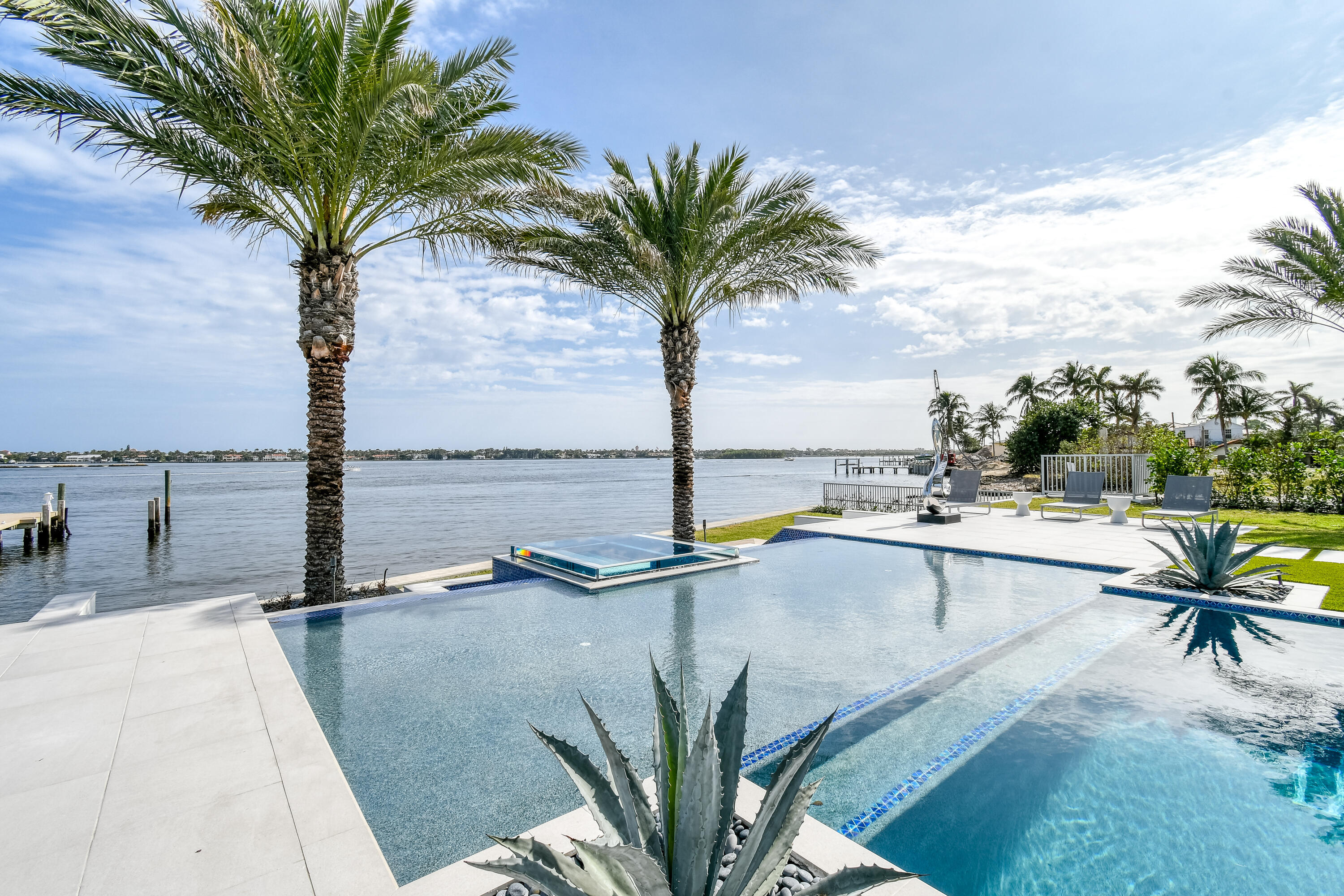 3030 Washington West Palm Beach, FL 33405