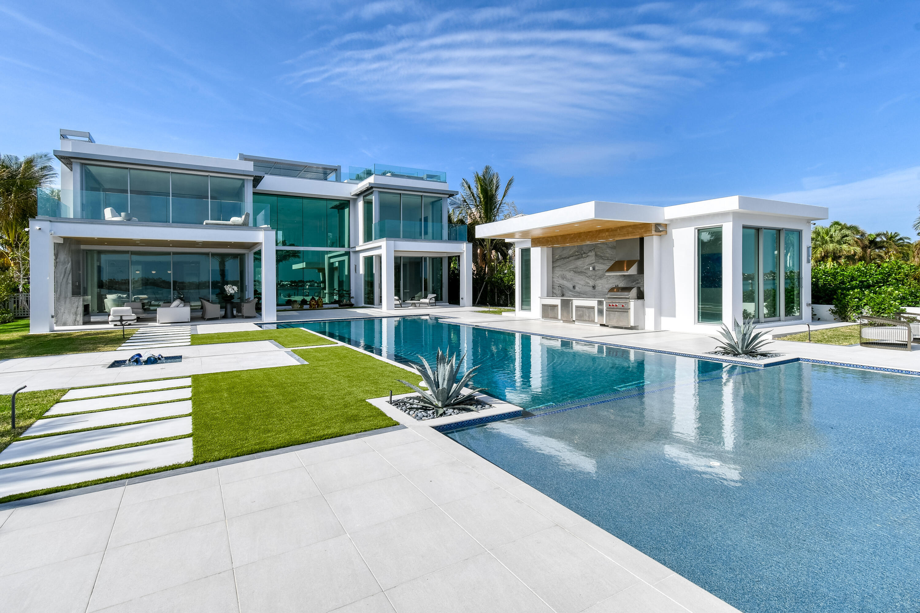 3030 Washington West Palm Beach, FL 33405
