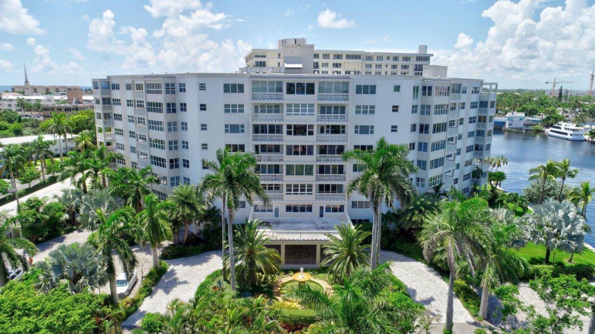 1000 Lowry St #1F