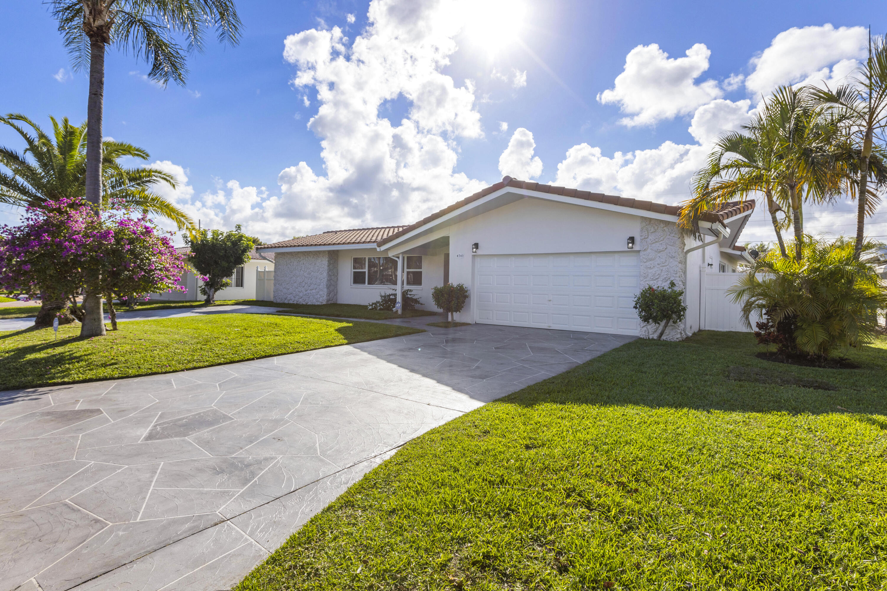 4741 NE 29th Ave Fort Lauderdale, FL 33308