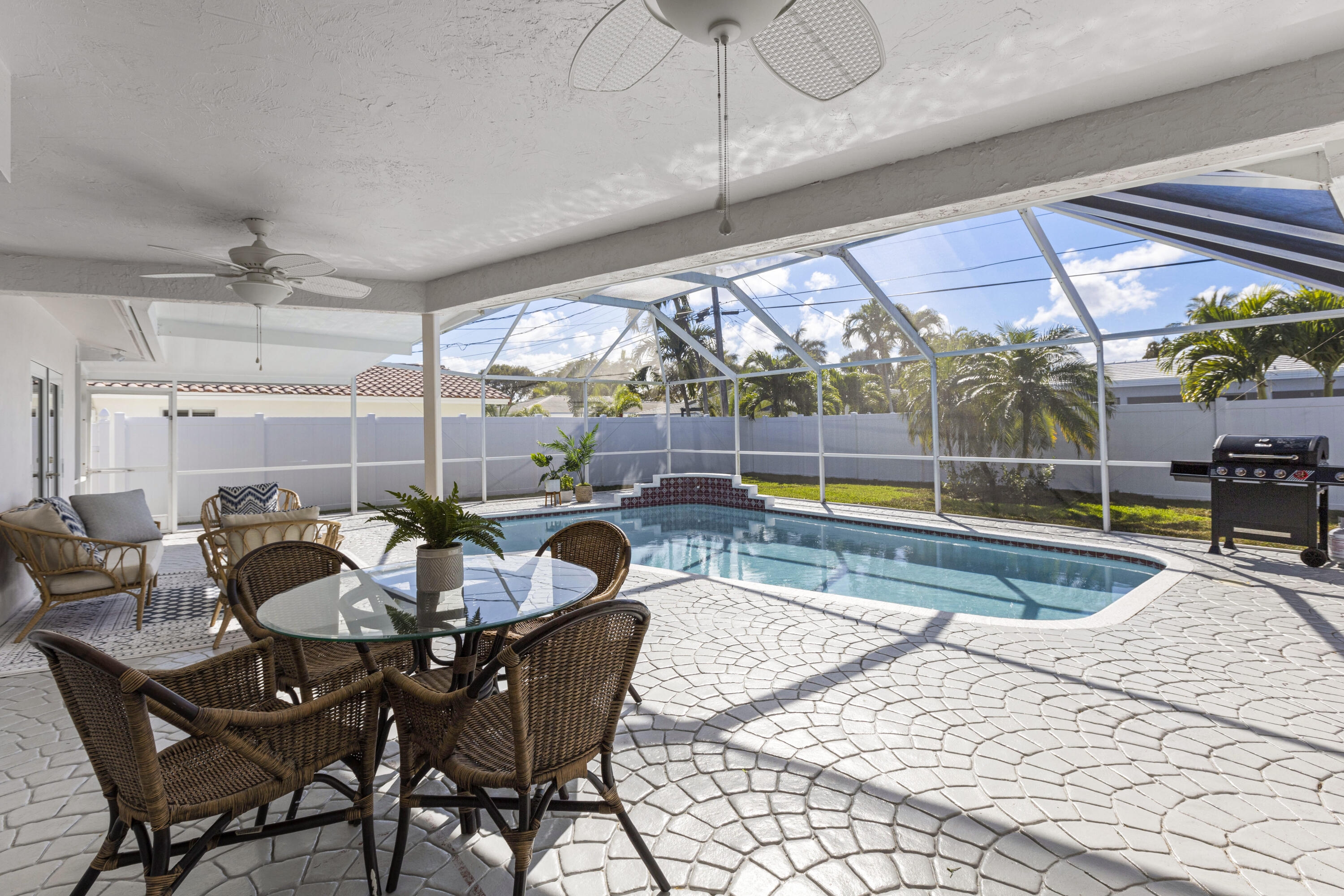 4741 NE 29th Ave Fort Lauderdale, FL 33308