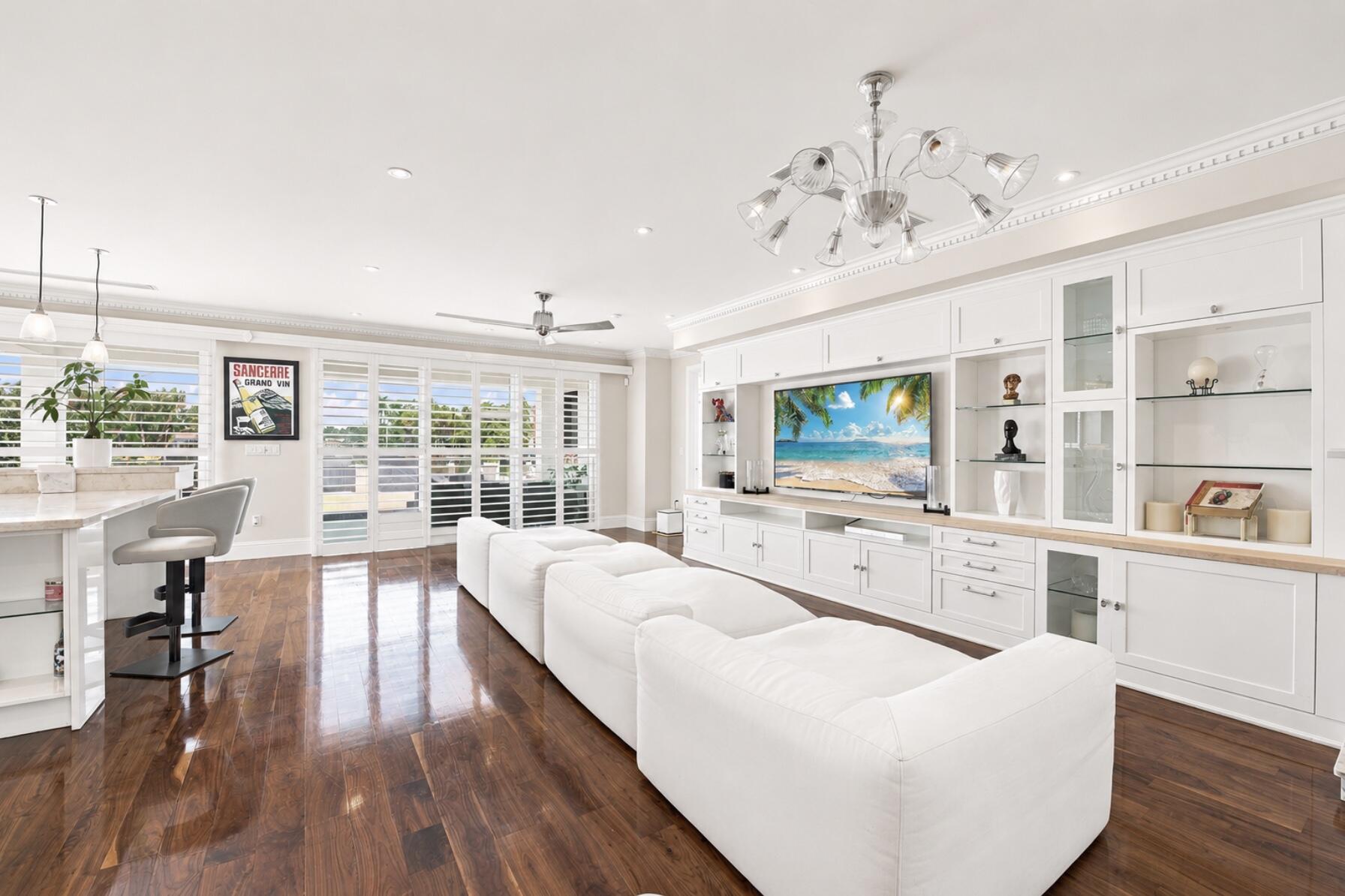 2009 NE 21st Fort Lauderdale, FL 33305