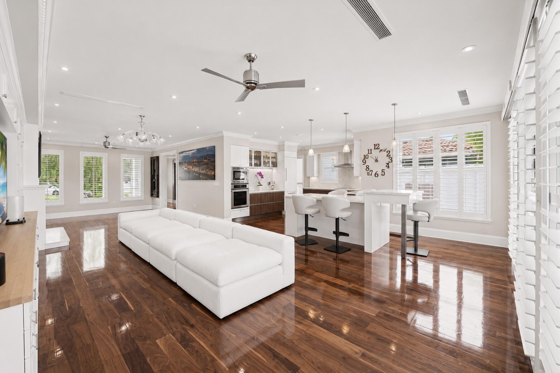 2009 NE 21st Fort Lauderdale, FL 33305