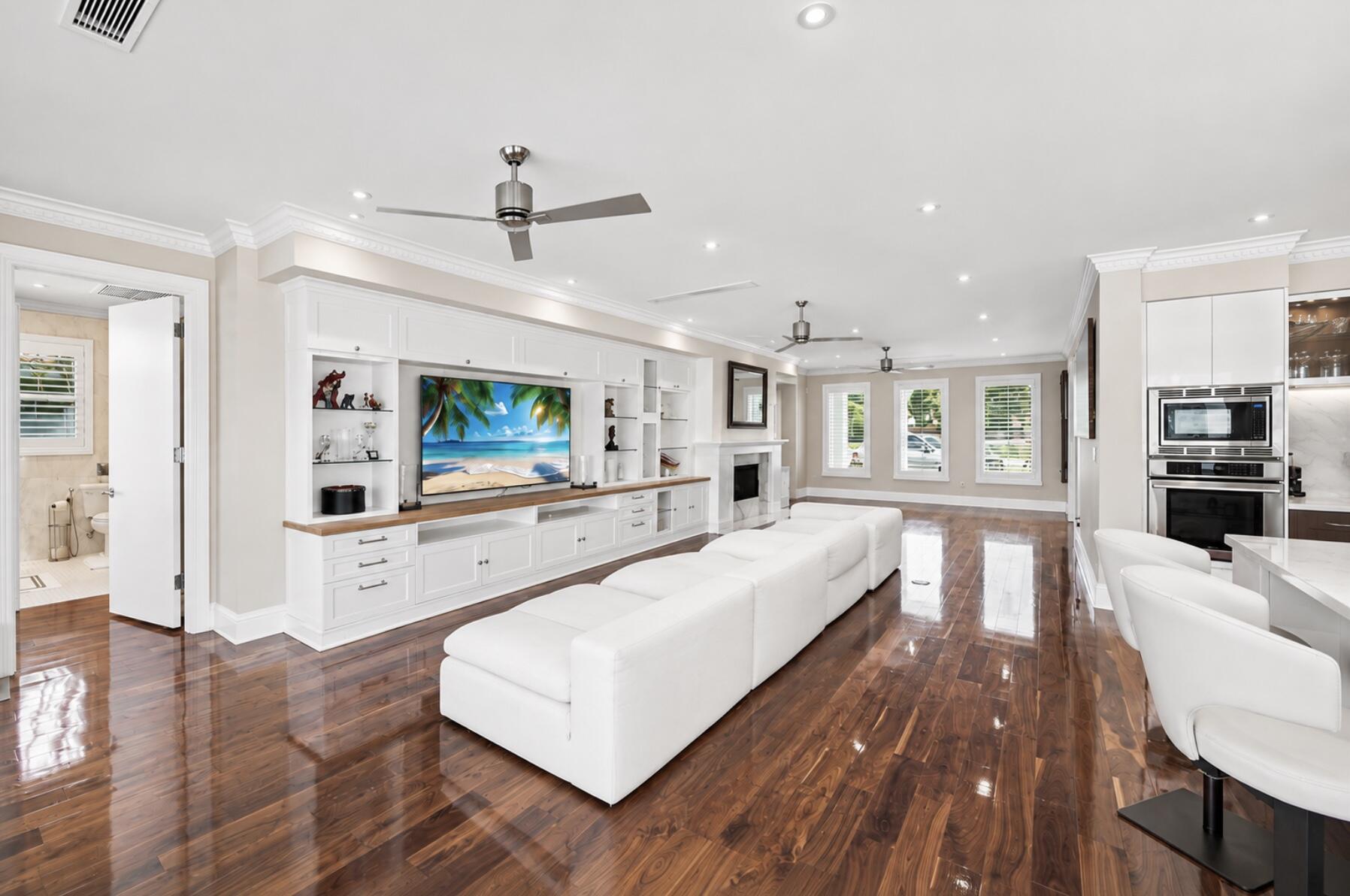 2009 NE 21st Fort Lauderdale, FL 33305