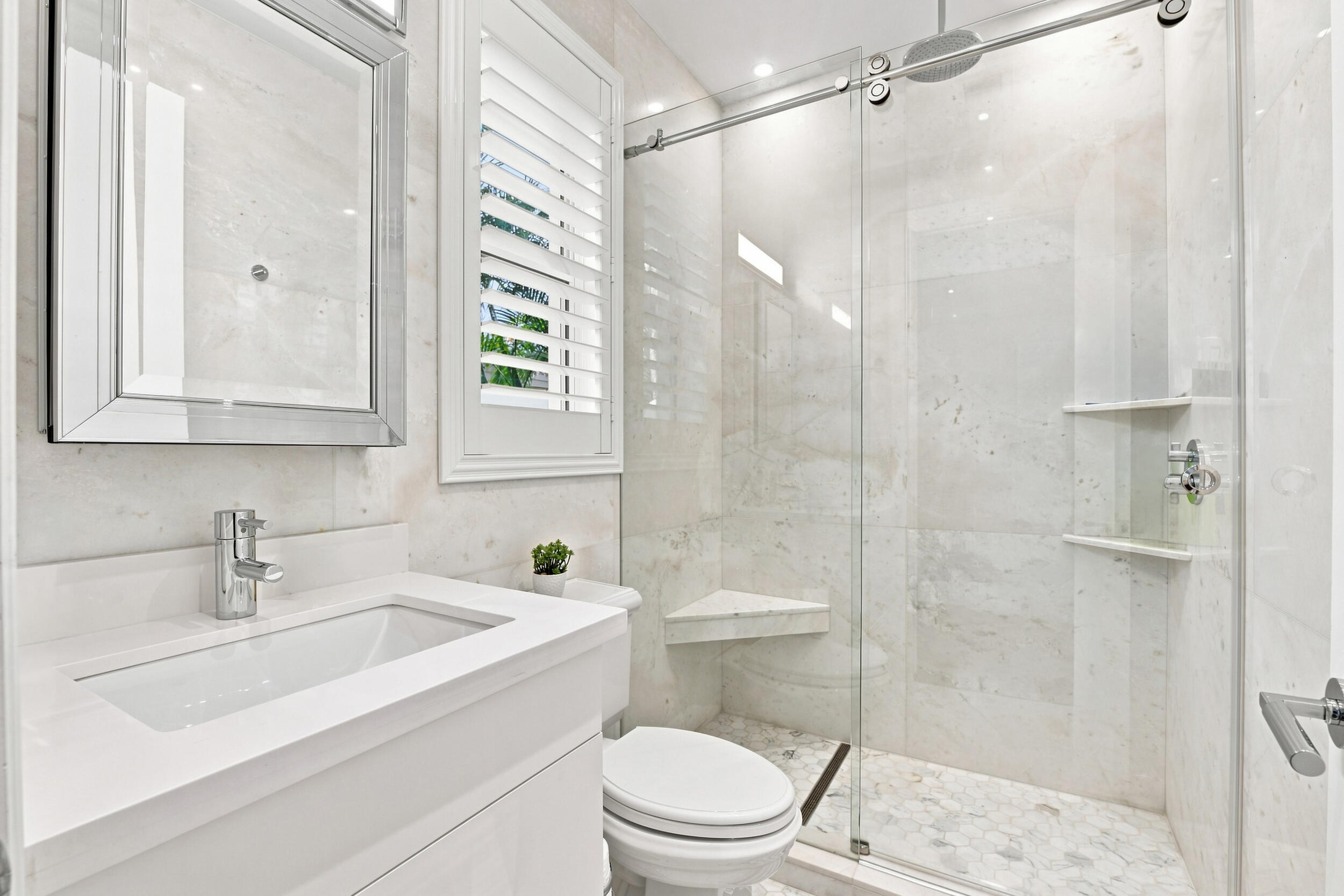 2009 NE 21st Fort Lauderdale, FL 33305