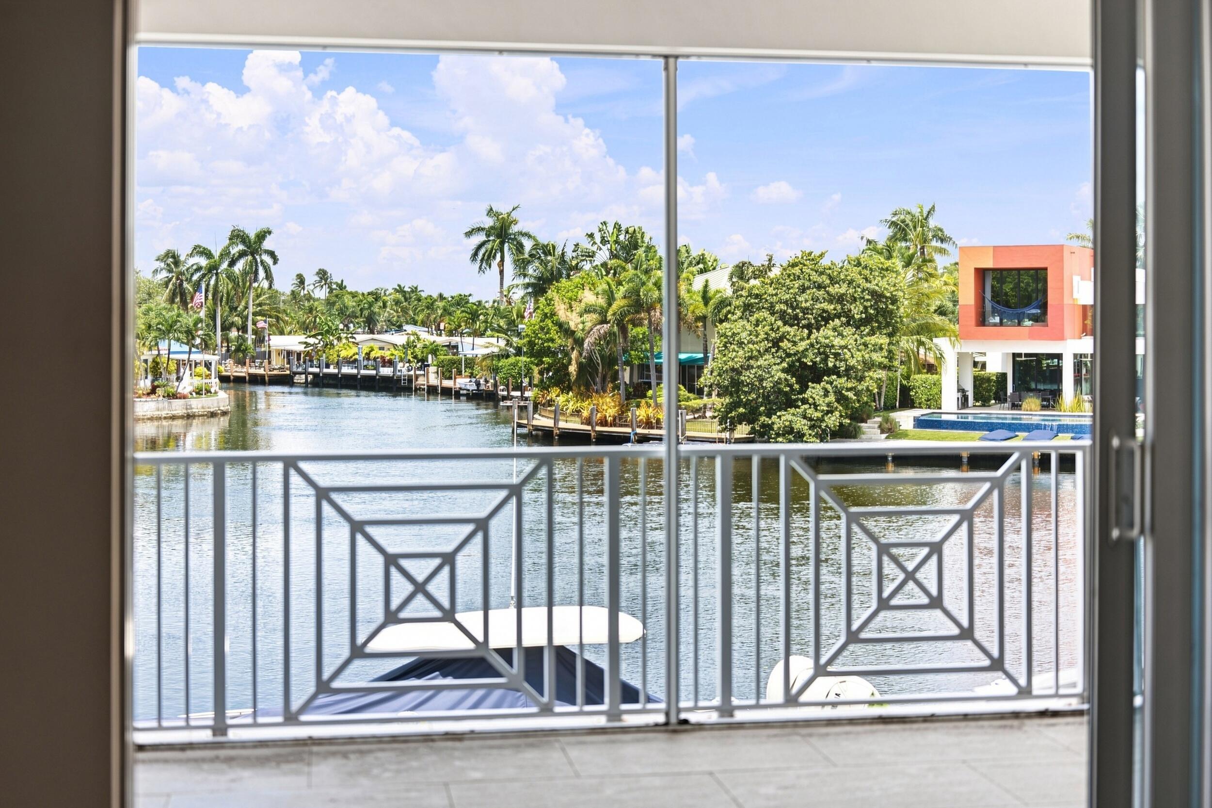 2009 NE 21st Fort Lauderdale, FL 33305