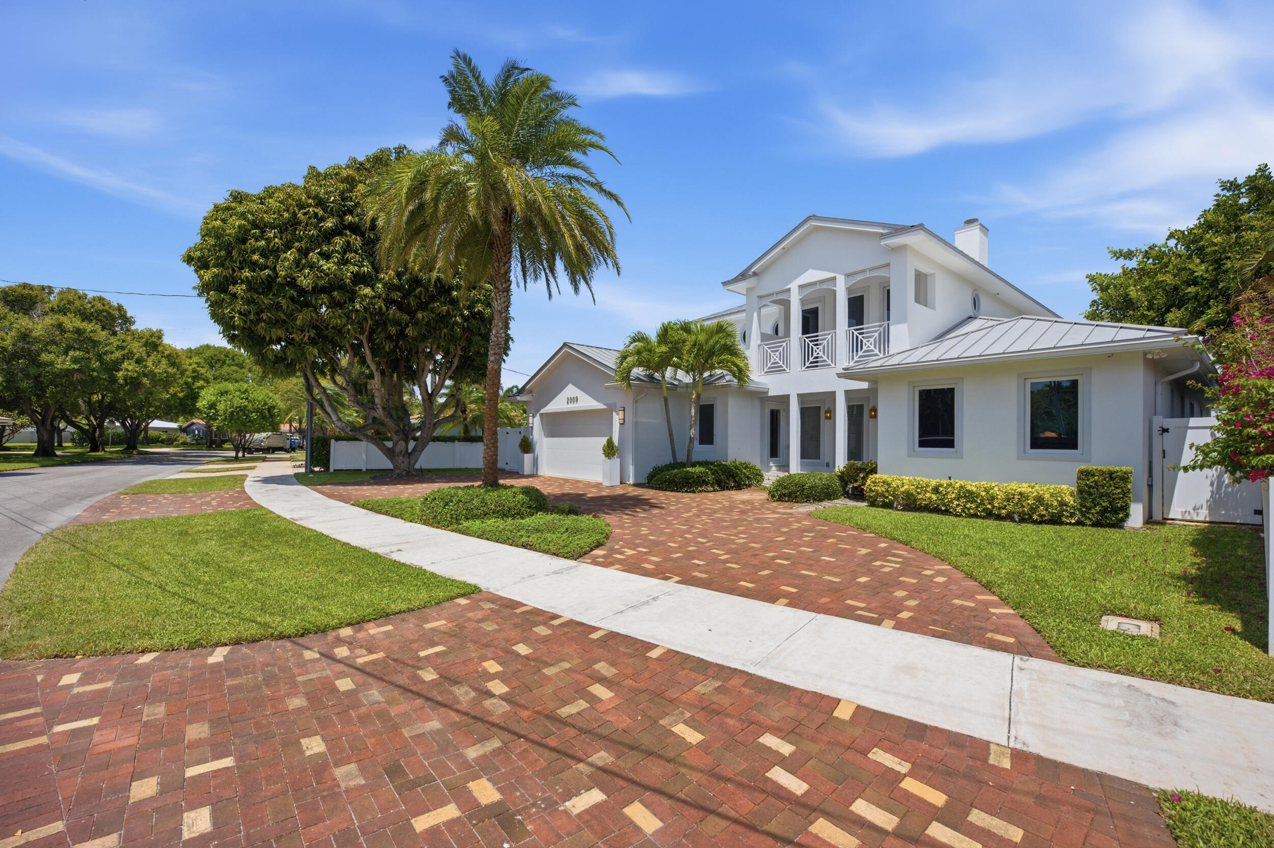 2009 NE 21st Fort Lauderdale, FL 33305