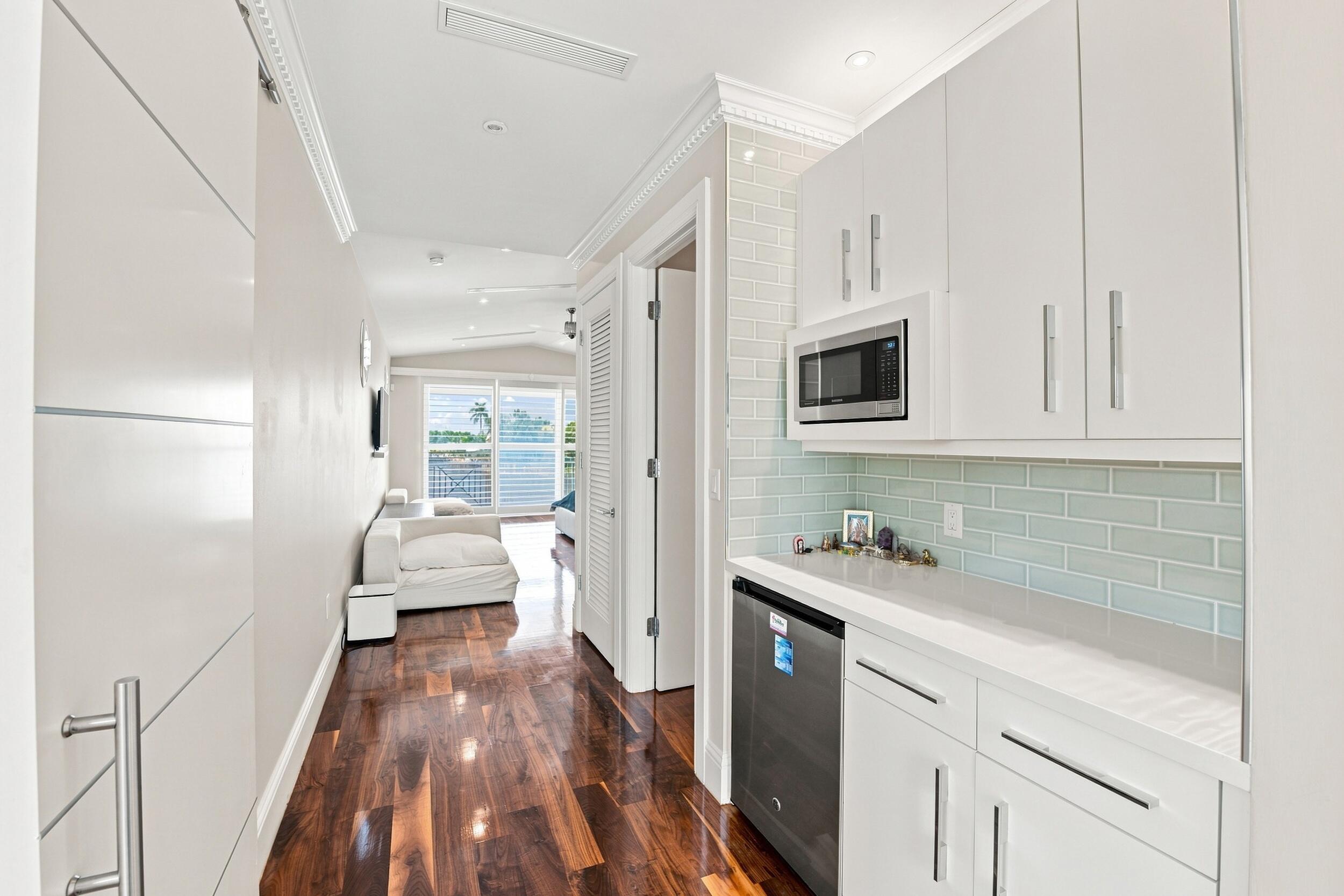 2009 NE 21st Fort Lauderdale, FL 33305